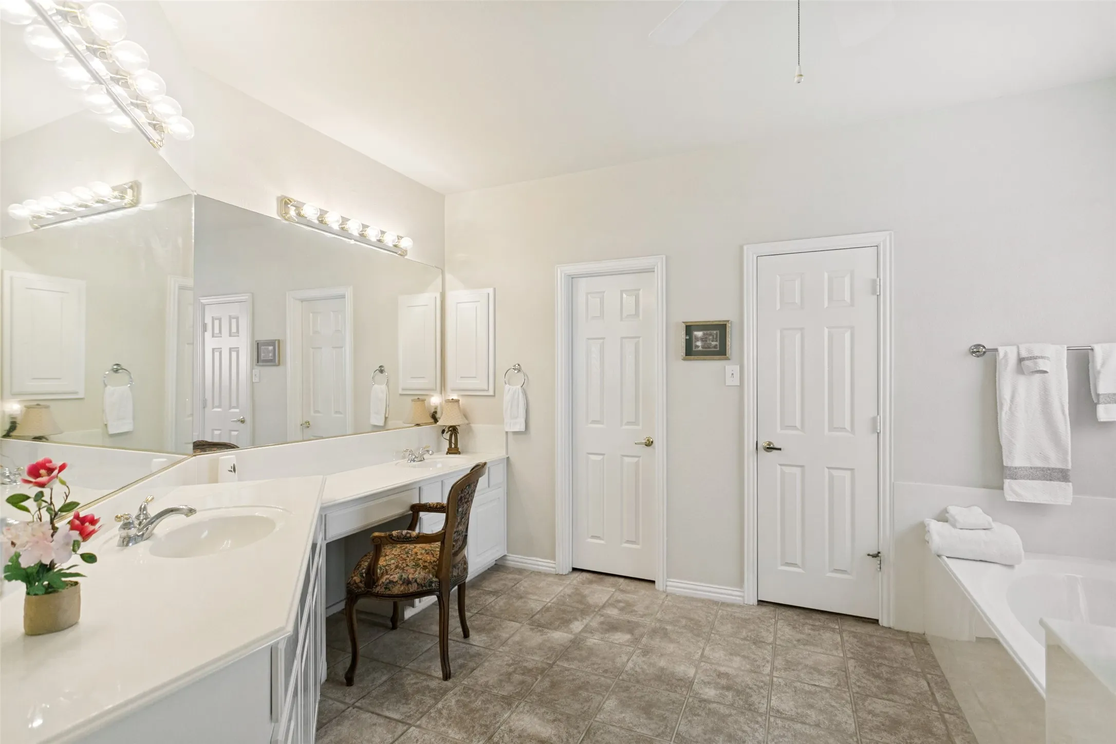Single Family Residence For Sale in Collin County , 8708 Winter Wood Court, Plano, Texas 75024, 5 Bedroom, 4 Bathroom, 2 Garage spaces, 3,434 Sqft, built in 2000, mls#21341976, Real Estate Agent in Plano, Homes For Sale in Collin county, Homes For Sale in Plano, Realtor in Plano Texas, Real Estate Brokerage Independent Realty Texas, Luminita Cordes Realtor