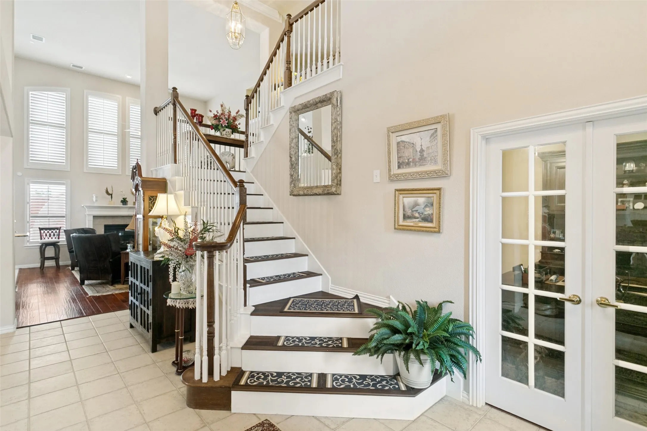 Single Family Residence For Sale in Collin County , 8708 Winter Wood Court, Plano, Texas 75024, 5 Bedroom, 4 Bathroom, 2 Garage spaces, 3,434 Sqft, built in 2000, mls#21341976, Real Estate Agent in Plano, Homes For Sale in Collin county, Homes For Sale in Plano, Realtor in Plano Texas, Real Estate Brokerage Independent Realty Texas, Luminita Cordes Realtor