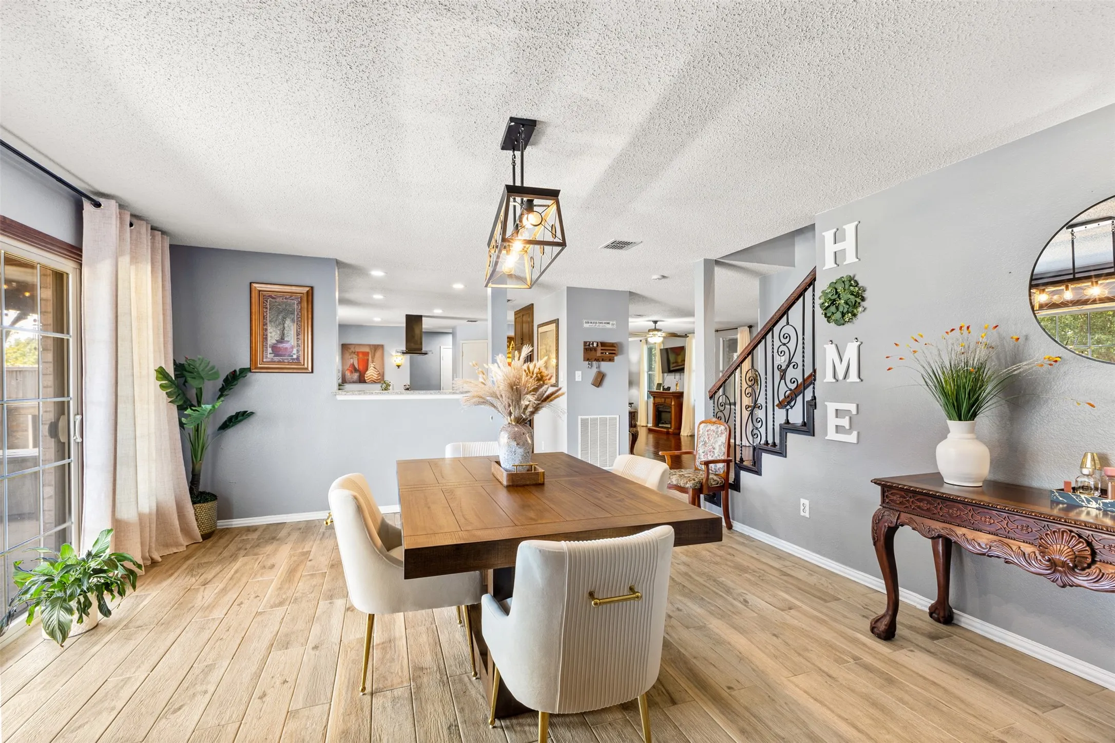 Single Family Residence For Sale in Collin County , 2924 Jamestown Drive, Wylie, Texas 75098, 4 Bedroom, 3 Bathroom, 2 Garage spaces, 2,785 Sqft, built in 2003, mls#21340858, Real Estate Agent in Wylie, Homes For Sale in Collin county, Homes For Sale in Wylie, Realtor in Wylie Texas, Real Estate Brokerage Independent Realty Texas, Luminita Cordes Realtor