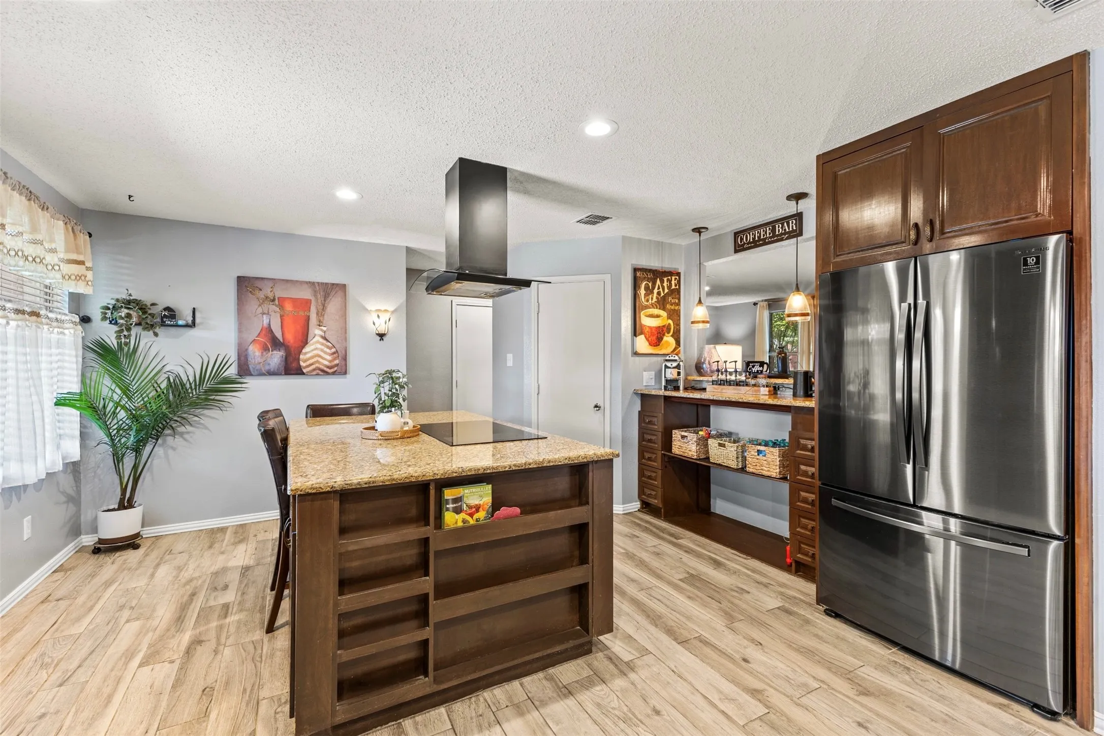 Single Family Residence For Sale in Collin County , 2924 Jamestown Drive, Wylie, Texas 75098, 4 Bedroom, 3 Bathroom, 2 Garage spaces, 2,785 Sqft, built in 2003, mls#21340858, Real Estate Agent in Wylie, Homes For Sale in Collin county, Homes For Sale in Wylie, Realtor in Wylie Texas, Real Estate Brokerage Independent Realty Texas, Luminita Cordes Realtor