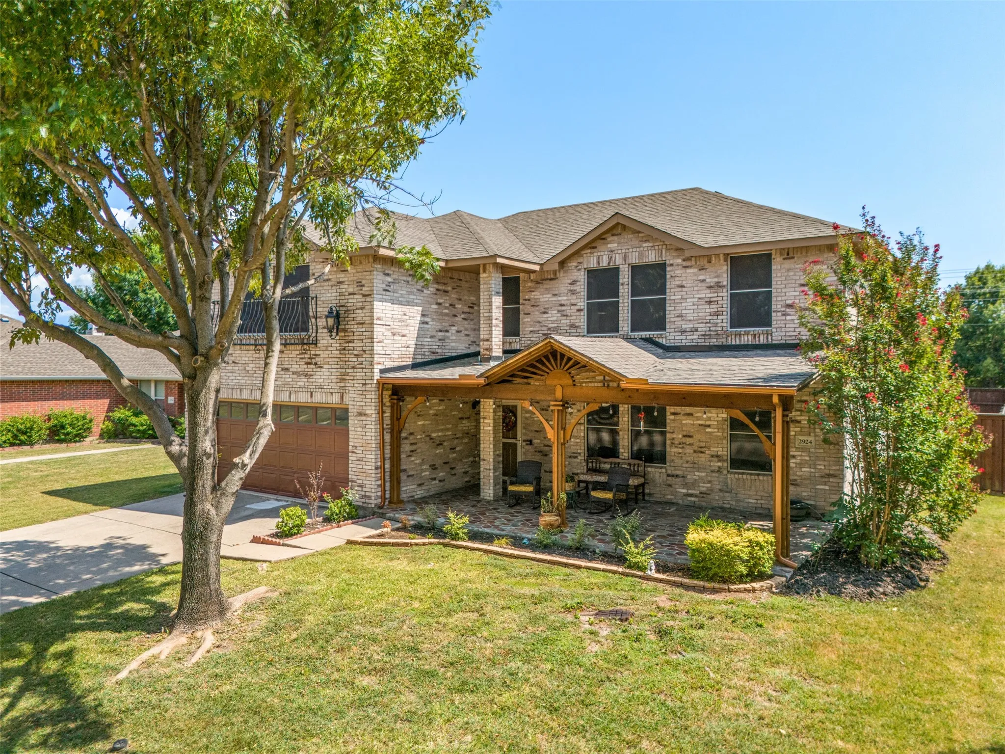 Single Family Residence For Sale in Collin County , 2924 Jamestown Drive, Wylie, Texas 75098, 4 Bedroom, 3 Bathroom, 2 Garage spaces, 2,785 Sqft, built in 2003, mls#21340858, Real Estate Agent in Wylie, Homes For Sale in Collin county, Homes For Sale in Wylie, Realtor in Wylie Texas, Real Estate Brokerage Independent Realty Texas, Luminita Cordes Realtor