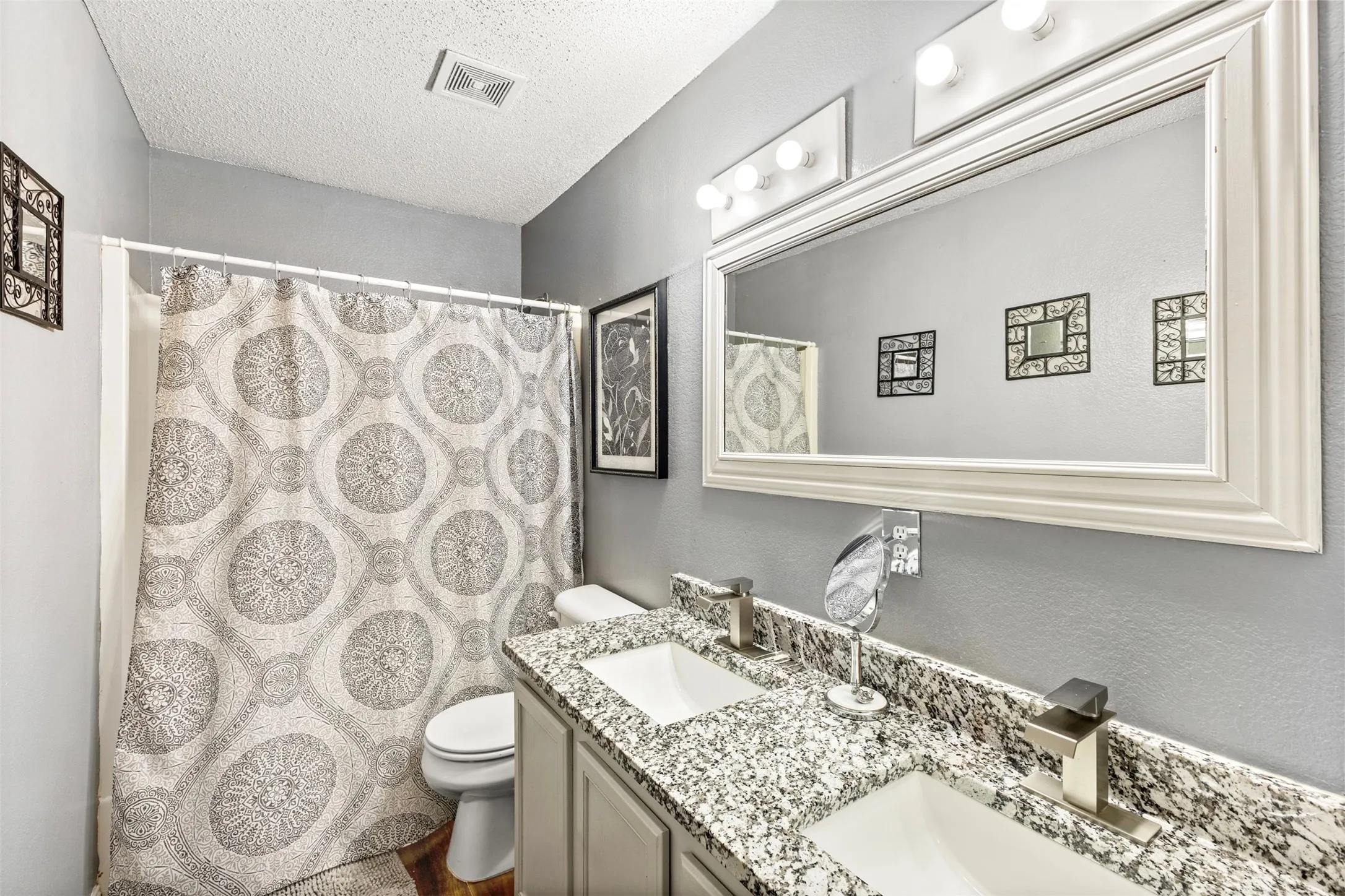Single Family Residence For Sale in Collin County , 2924 Jamestown Drive, Wylie, Texas 75098, 4 Bedroom, 3 Bathroom, 2 Garage spaces, 2,785 Sqft, built in 2003, mls#21340858, Real Estate Agent in Wylie, Homes For Sale in Collin county, Homes For Sale in Wylie, Realtor in Wylie Texas, Real Estate Brokerage Independent Realty Texas, Luminita Cordes Realtor