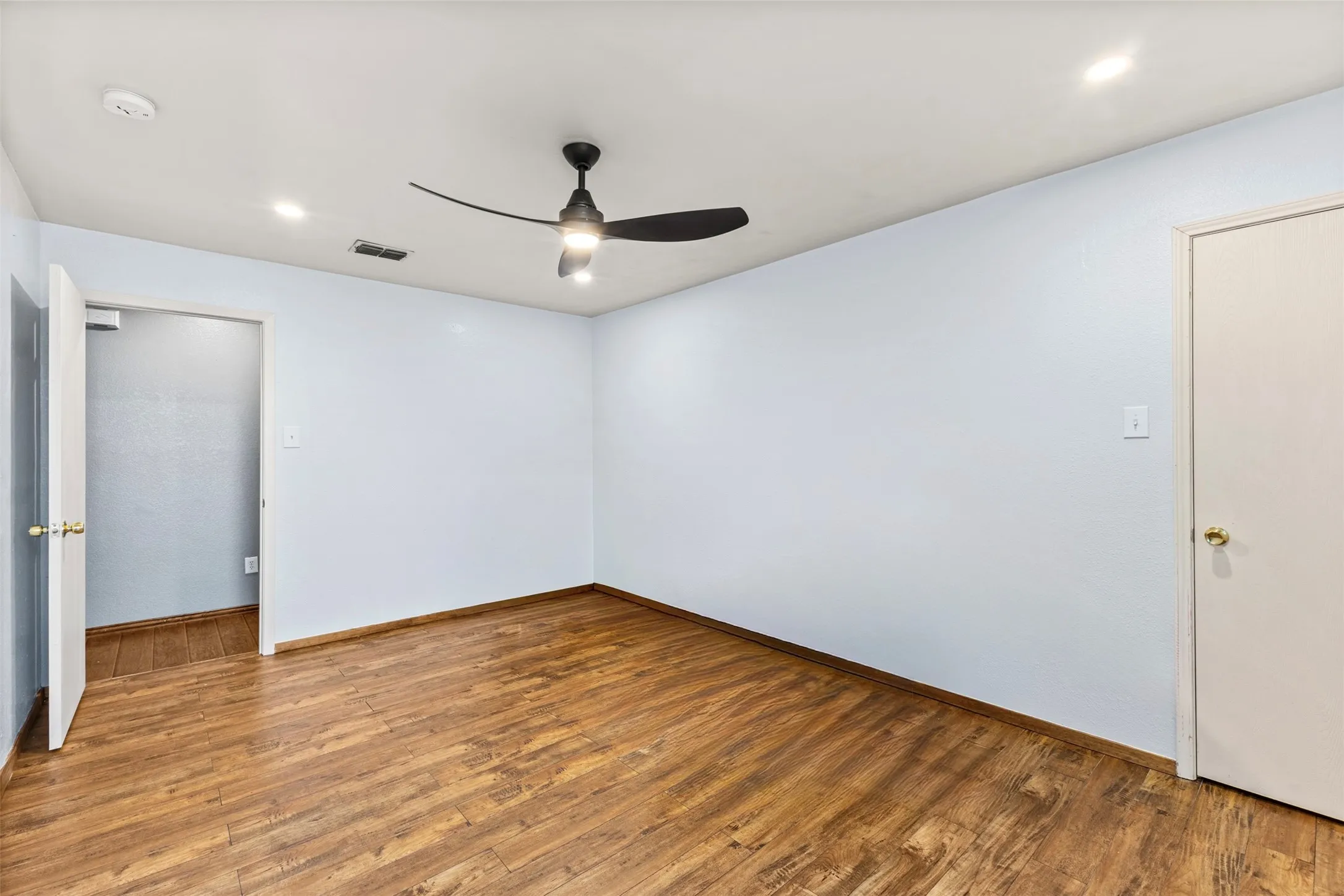Single Family Residence For Sale in Collin County , 2924 Jamestown Drive, Wylie, Texas 75098, 4 Bedroom, 3 Bathroom, 2 Garage spaces, 2,785 Sqft, built in 2003, mls#21340858, Real Estate Agent in Wylie, Homes For Sale in Collin county, Homes For Sale in Wylie, Realtor in Wylie Texas, Real Estate Brokerage Independent Realty Texas, Luminita Cordes Realtor