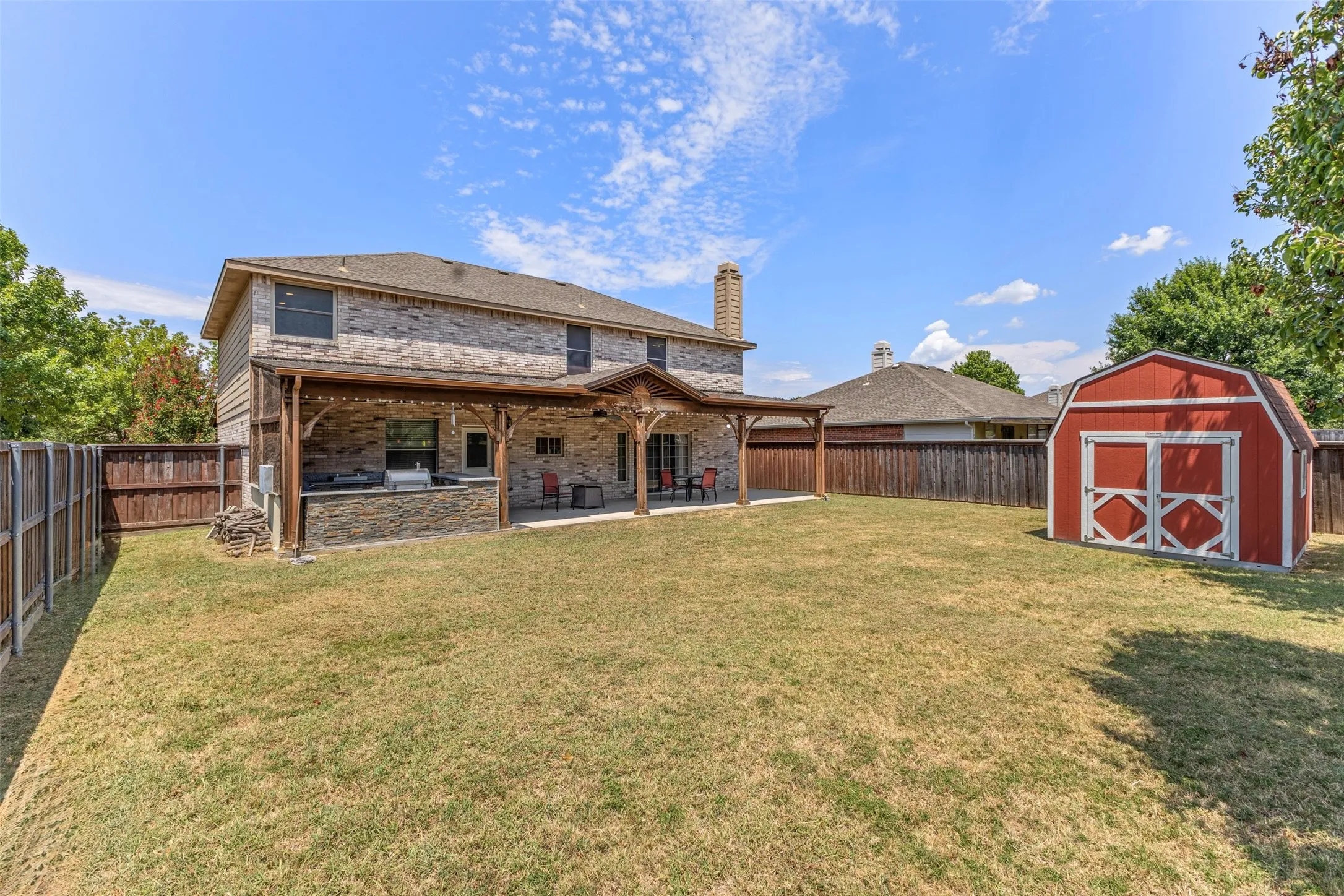 Single Family Residence For Sale in Collin County , 2924 Jamestown Drive, Wylie, Texas 75098, 4 Bedroom, 3 Bathroom, 2 Garage spaces, 2,785 Sqft, built in 2003, mls#21340858, Real Estate Agent in Wylie, Homes For Sale in Collin county, Homes For Sale in Wylie, Realtor in Wylie Texas, Real Estate Brokerage Independent Realty Texas, Luminita Cordes Realtor