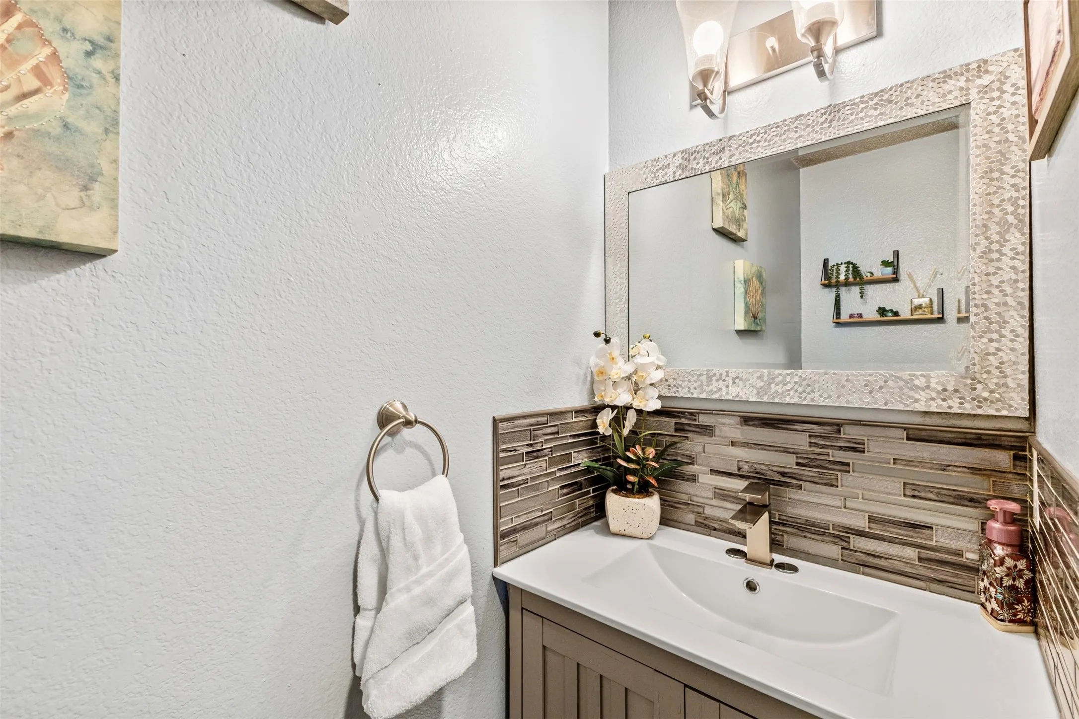 Single Family Residence For Sale in Collin County , 2924 Jamestown Drive, Wylie, Texas 75098, 4 Bedroom, 3 Bathroom, 2 Garage spaces, 2,785 Sqft, built in 2003, mls#21340858, Real Estate Agent in Wylie, Homes For Sale in Collin county, Homes For Sale in Wylie, Realtor in Wylie Texas, Real Estate Brokerage Independent Realty Texas, Luminita Cordes Realtor