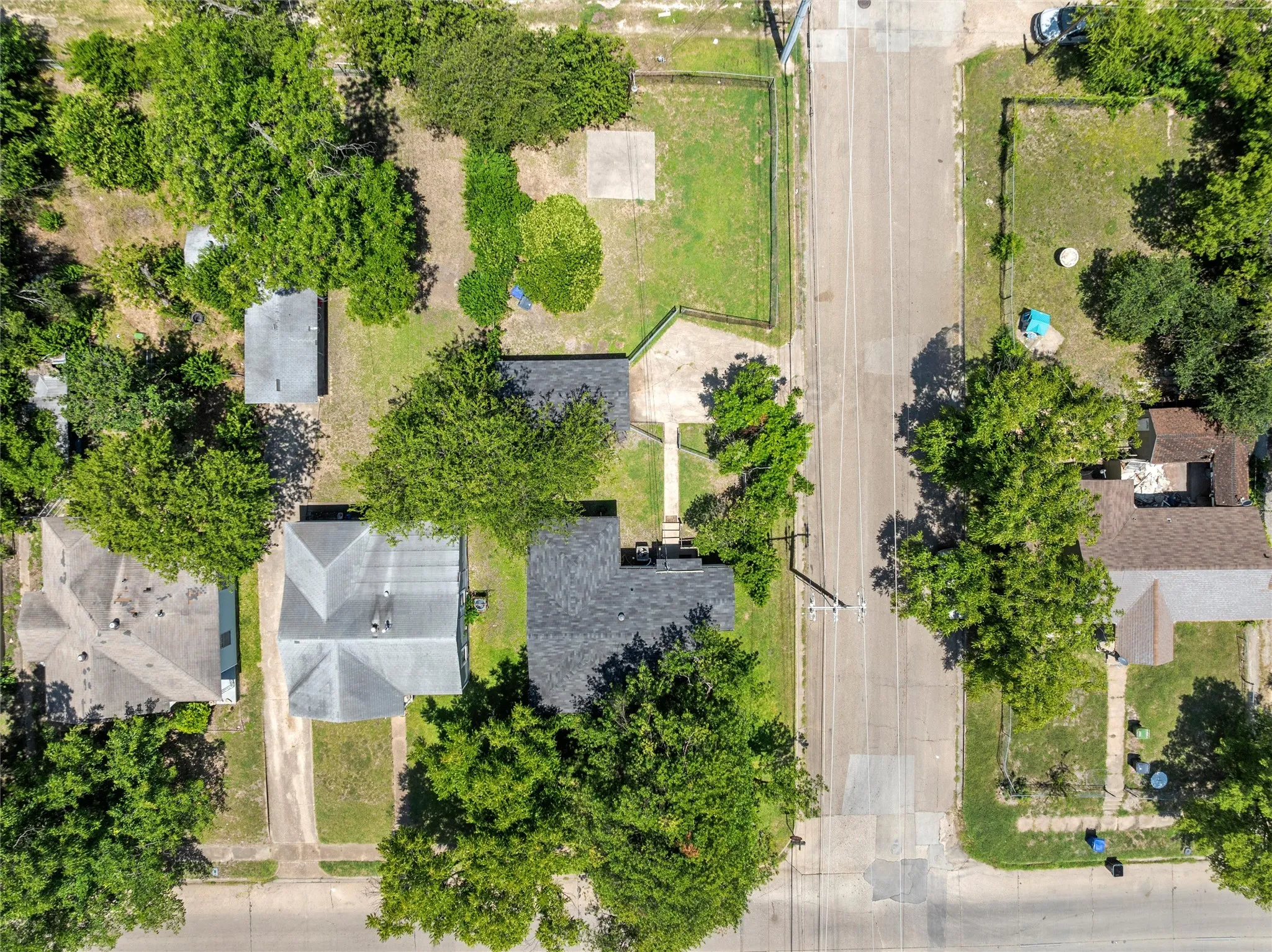 Single Family Residence For Sale in Mc Lennan County , 2701 Herring Avenue, Waco, Texas 76708, 3 Bedroom, 1 Bathroom, 1 Garage spaces, 1,082 Sqft, built in 1949, mls#21340692, Real Estate Agent in Waco, Homes For Sale in Mc Lennan county, Homes For Sale in Waco, Realtor in Waco Texas, Real Estate Brokerage Independent Realty Texas, Luminita Cordes Realtor