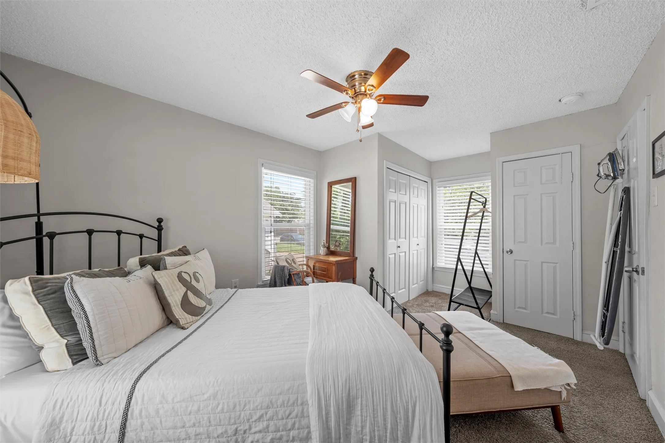 Single Family Residence For Sale in Mc Lennan County , 2701 Herring Avenue, Waco, Texas 76708, 3 Bedroom, 1 Bathroom, 1 Garage spaces, 1,082 Sqft, built in 1949, mls#21340692, Real Estate Agent in Waco, Homes For Sale in Mc Lennan county, Homes For Sale in Waco, Realtor in Waco Texas, Real Estate Brokerage Independent Realty Texas, Luminita Cordes Realtor
