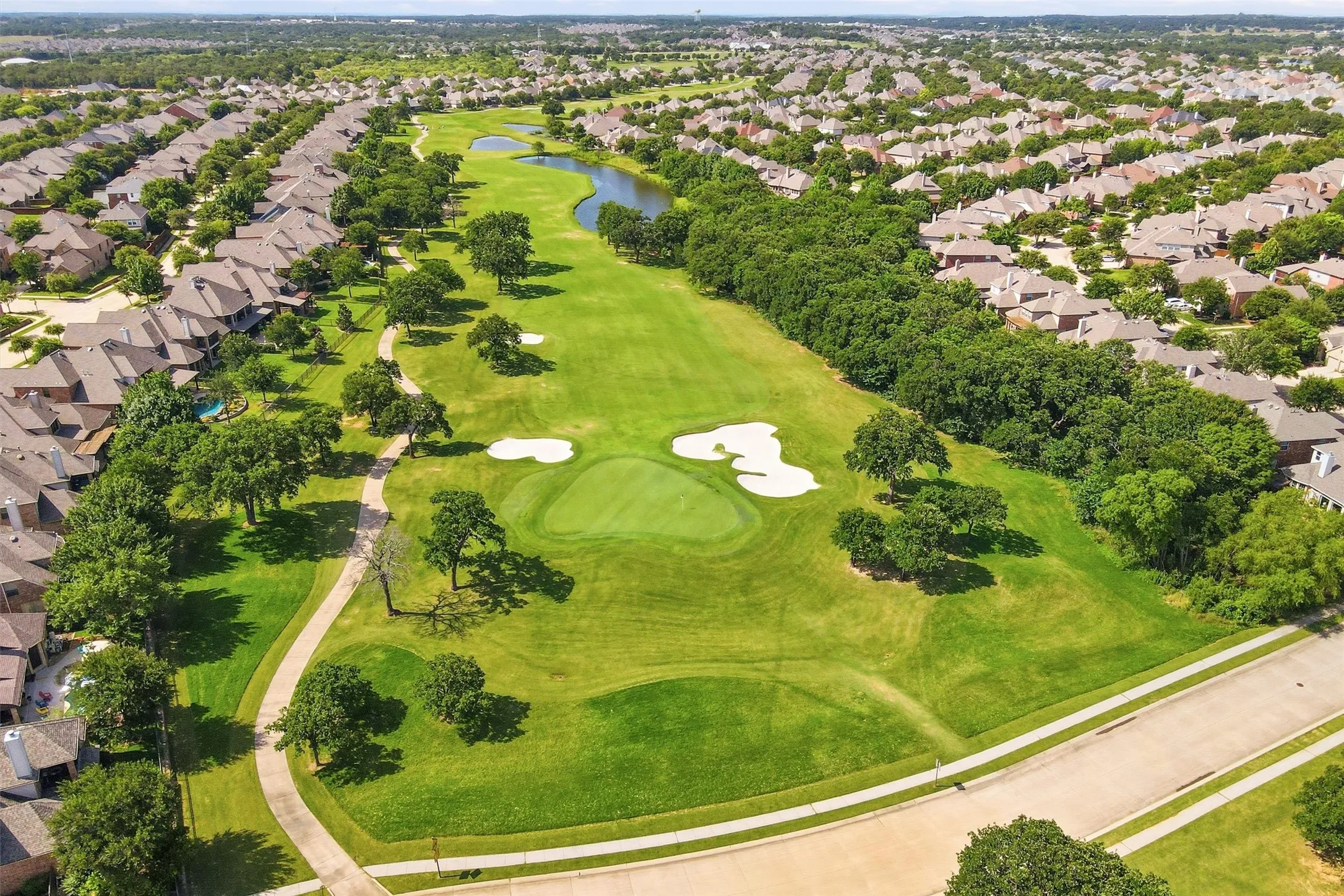 Single Family Residence For Sale in Denton County , 8912 Wyatt Circle, Lantana, Texas 76226, 5 Bedroom, 4 Bathroom, 2 Garage spaces, 3,688 Sqft, built in 2004, mls#21332567, Real Estate Agent in Lantana, Homes For Sale in Denton county, Homes For Sale in Lantana, Realtor in Lantana Texas, Real Estate Brokerage Independent Realty Texas, Luminita Cordes Realtor
