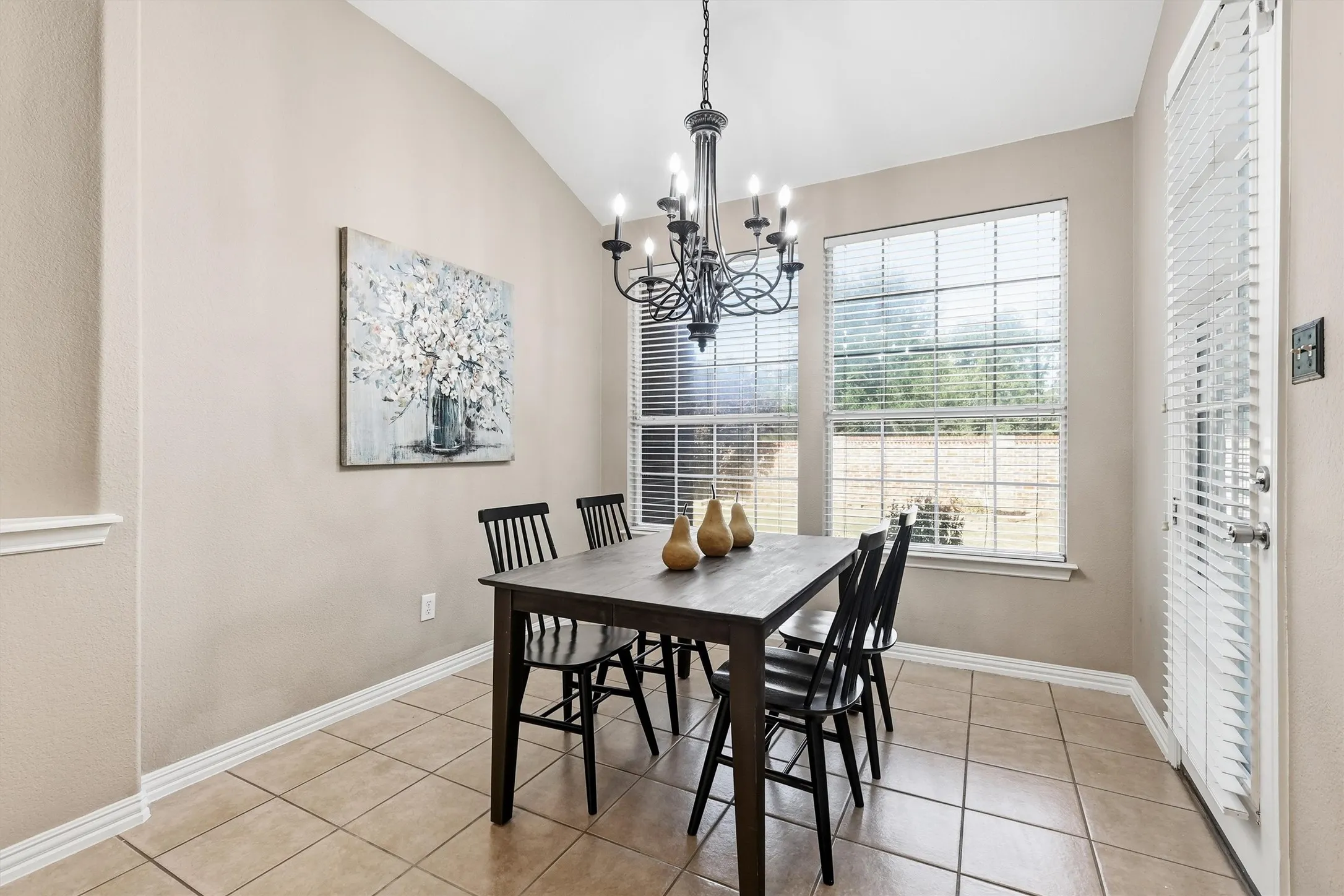 Single Family Residence For Sale in Denton County , 8912 Wyatt Circle, Lantana, Texas 76226, 5 Bedroom, 4 Bathroom, 2 Garage spaces, 3,688 Sqft, built in 2004, mls#21332567, Real Estate Agent in Lantana, Homes For Sale in Denton county, Homes For Sale in Lantana, Realtor in Lantana Texas, Real Estate Brokerage Independent Realty Texas, Luminita Cordes Realtor