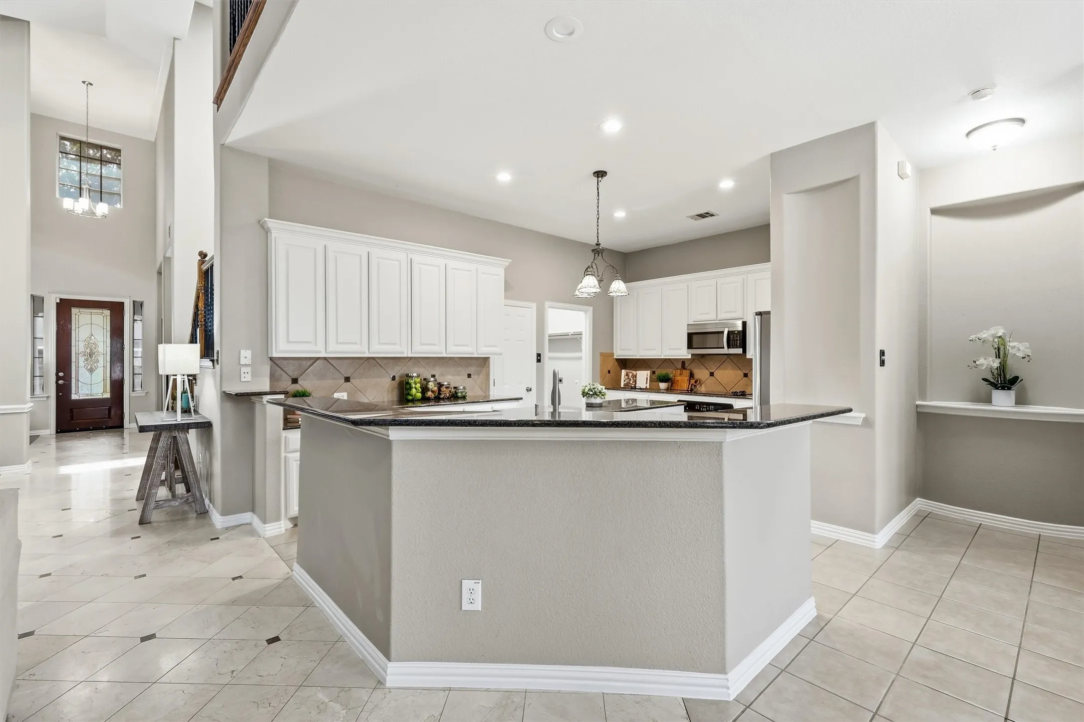 Single Family Residence For Sale in Denton County , 8912 Wyatt Circle, Lantana, Texas 76226, 5 Bedroom, 4 Bathroom, 2 Garage spaces, 3,688 Sqft, built in 2004, mls#21332567, Real Estate Agent in Lantana, Homes For Sale in Denton county, Homes For Sale in Lantana, Realtor in Lantana Texas, Real Estate Brokerage Independent Realty Texas, Luminita Cordes Realtor