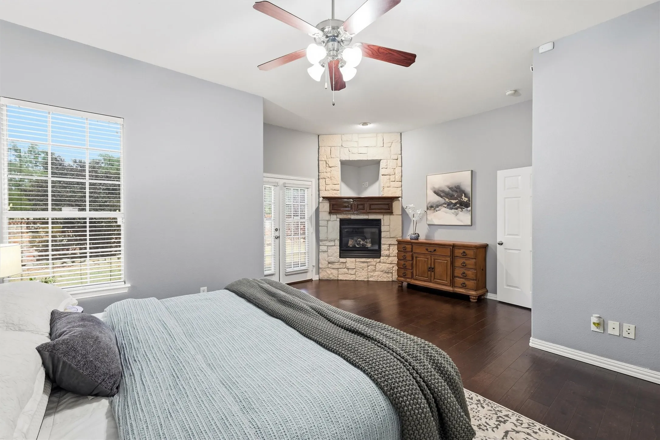 Single Family Residence For Sale in Denton County , 8912 Wyatt Circle, Lantana, Texas 76226, 5 Bedroom, 4 Bathroom, 2 Garage spaces, 3,688 Sqft, built in 2004, mls#21332567, Real Estate Agent in Lantana, Homes For Sale in Denton county, Homes For Sale in Lantana, Realtor in Lantana Texas, Real Estate Brokerage Independent Realty Texas, Luminita Cordes Realtor