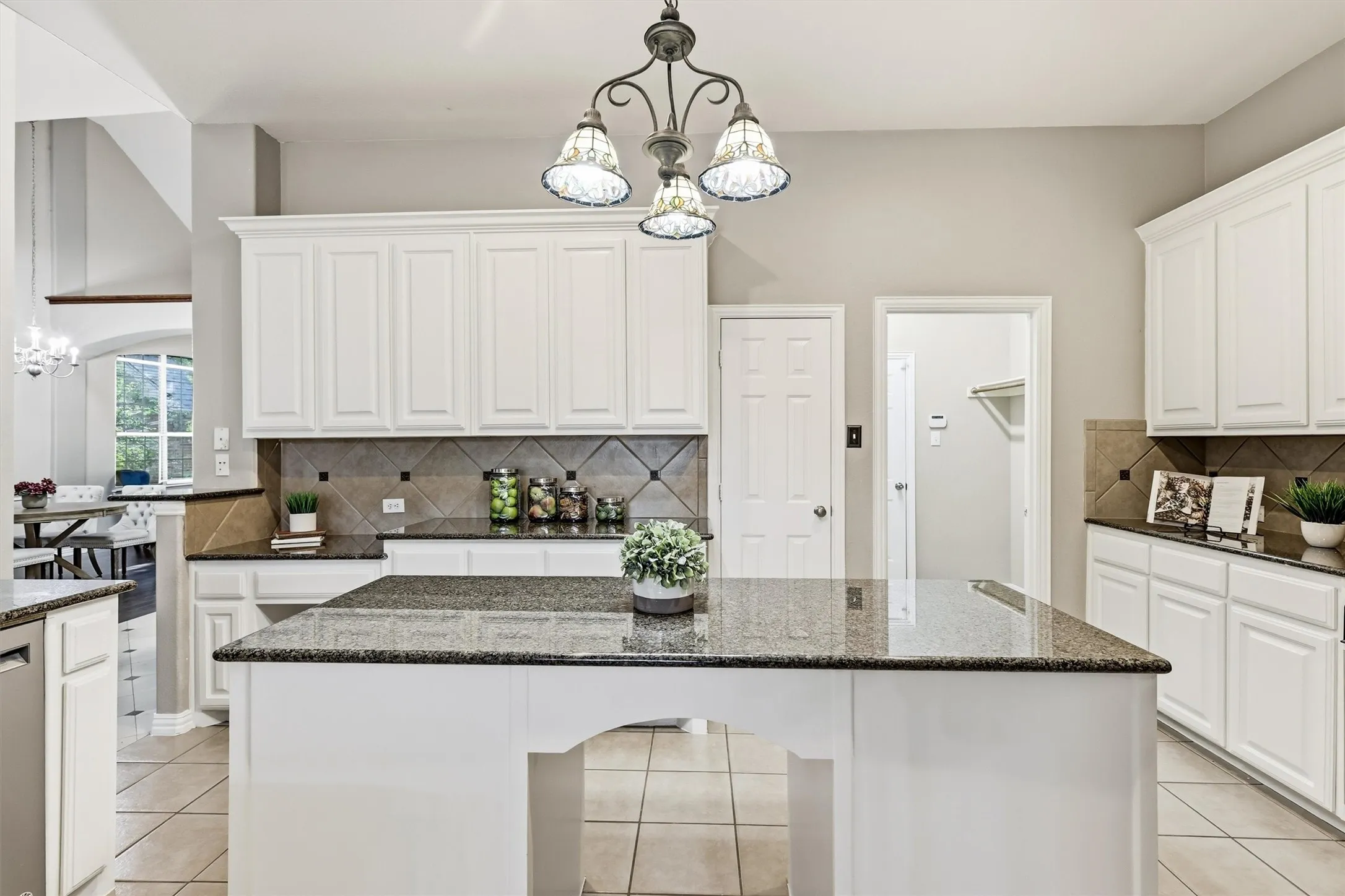 Single Family Residence For Sale in Denton County , 8912 Wyatt Circle, Lantana, Texas 76226, 5 Bedroom, 4 Bathroom, 2 Garage spaces, 3,688 Sqft, built in 2004, mls#21332567, Real Estate Agent in Lantana, Homes For Sale in Denton county, Homes For Sale in Lantana, Realtor in Lantana Texas, Real Estate Brokerage Independent Realty Texas, Luminita Cordes Realtor