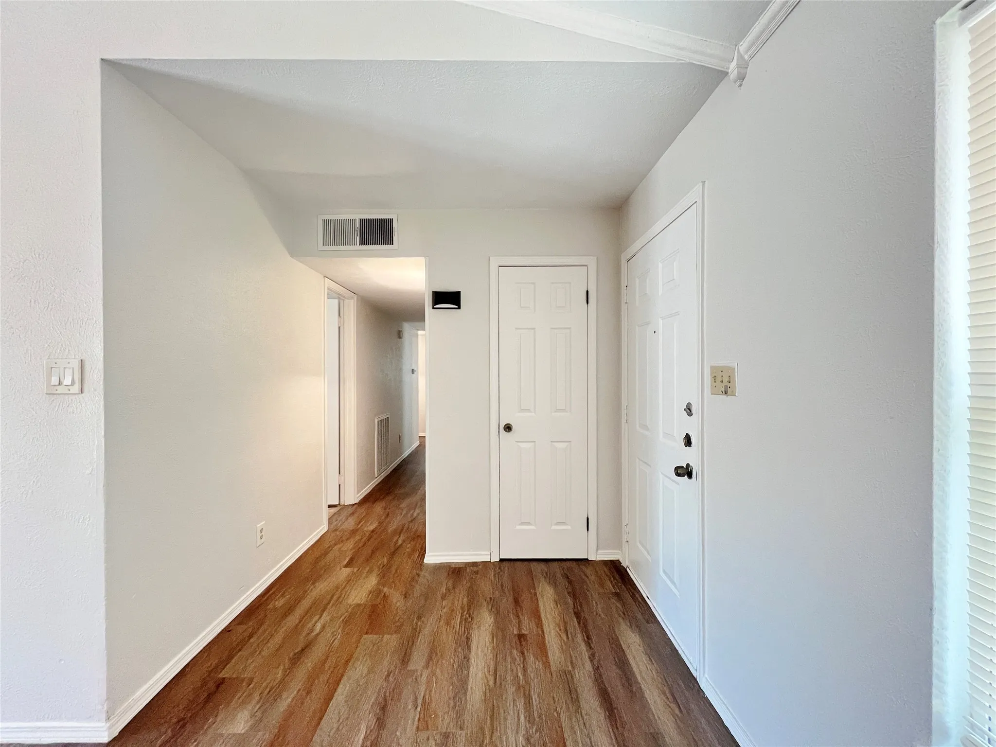 Single Family Residence For Rent in Collin County , 1308 Mistywood Lane, Allen, Texas 75002, 4 Bedroom, 3 Bathroom, Garage spaces, 1,935 Sqft, built in 1984, mls#21342256, Real Estate Agent in Allen, Homes For Rent in Collin county, Homes For Rent in Allen, Realtor in Allen Texas, Real Estate Brokerage Independent Realty Texas, Luminita Cordes Realtor