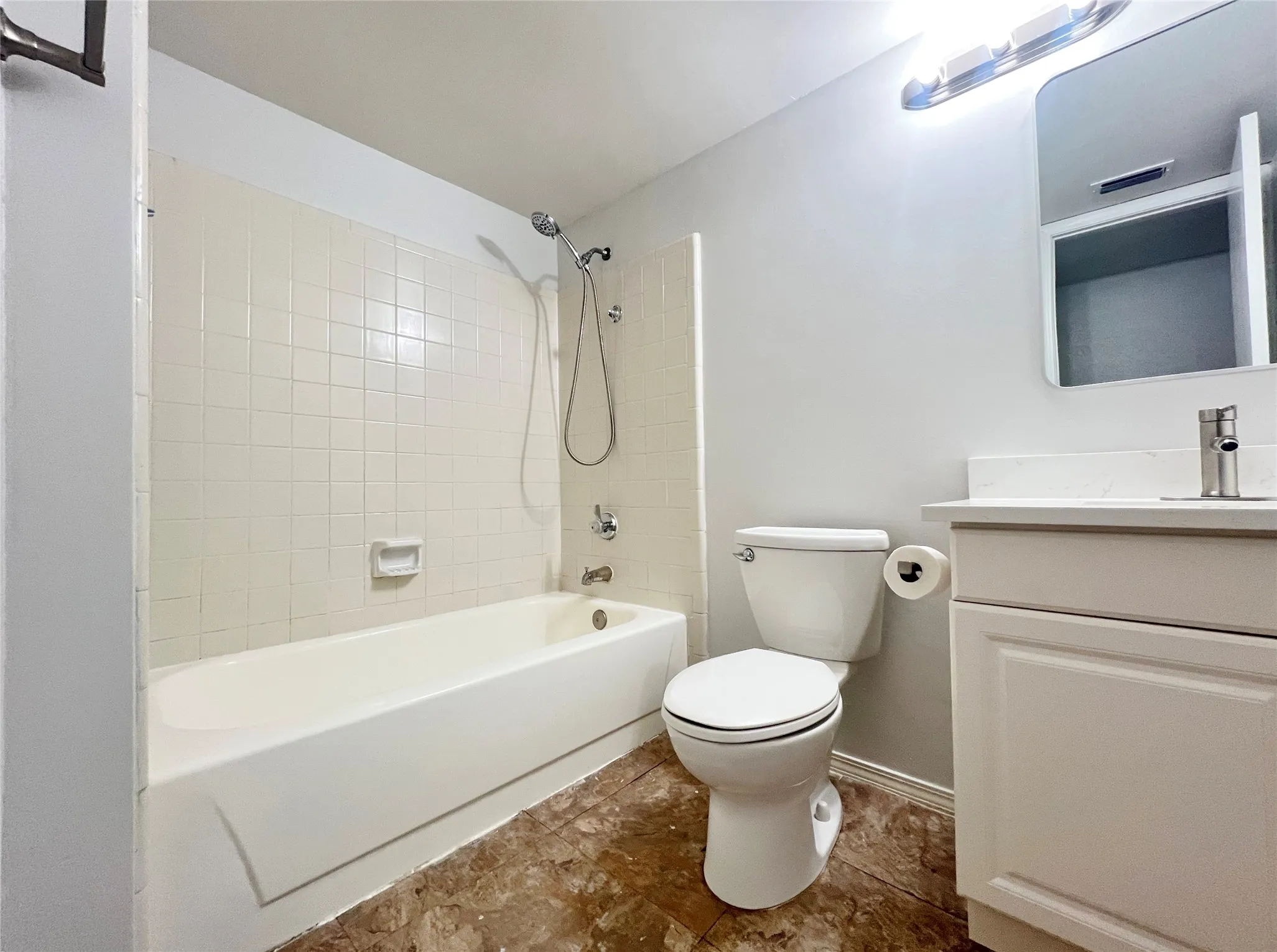 Single Family Residence For Rent in Collin County , 1308 Mistywood Lane, Allen, Texas 75002, 4 Bedroom, 3 Bathroom, Garage spaces, 1,935 Sqft, built in 1984, mls#21342256, Real Estate Agent in Allen, Homes For Rent in Collin county, Homes For Rent in Allen, Realtor in Allen Texas, Real Estate Brokerage Independent Realty Texas, Luminita Cordes Realtor