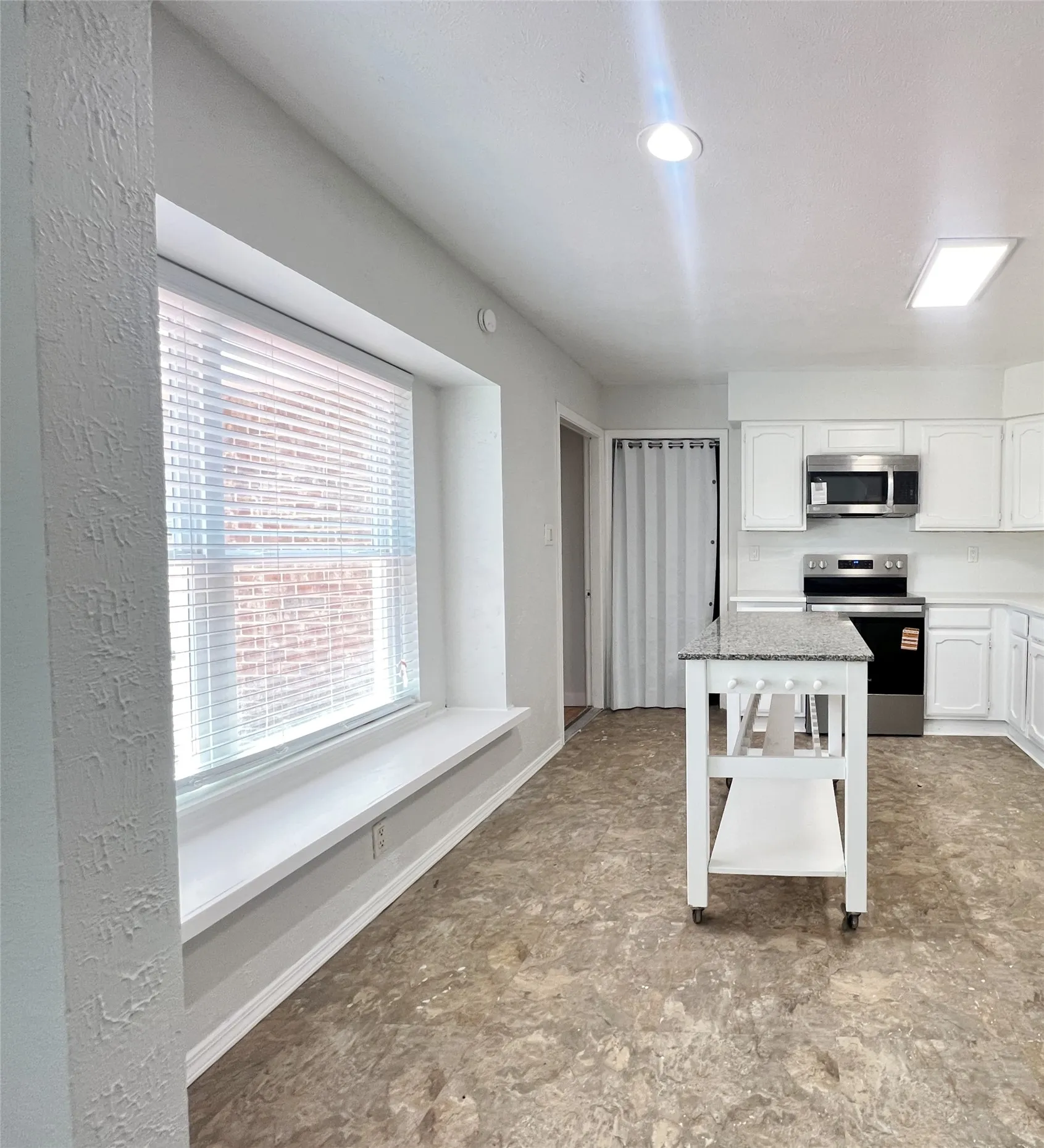 Single Family Residence For Rent in Collin County , 1308 Mistywood Lane, Allen, Texas 75002, 4 Bedroom, 3 Bathroom, Garage spaces, 1,935 Sqft, built in 1984, mls#21342256, Real Estate Agent in Allen, Homes For Rent in Collin county, Homes For Rent in Allen, Realtor in Allen Texas, Real Estate Brokerage Independent Realty Texas, Luminita Cordes Realtor