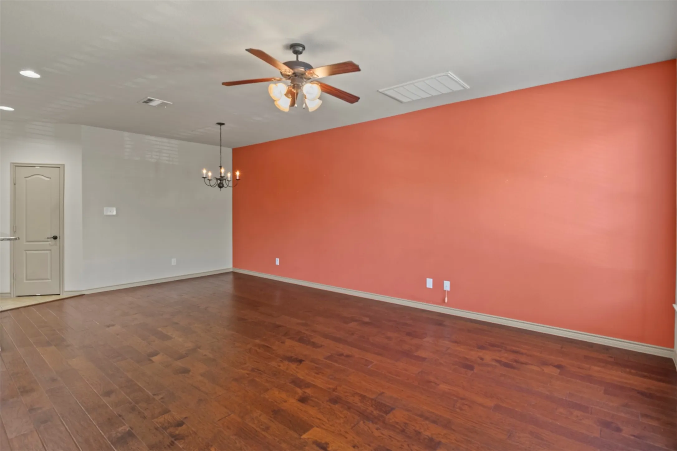 Townhouse For Sale in Collin County , 7922 Presley Avenue, Plano, Texas 75024, 3 Bedroom, 4 Bathroom, 2 Garage spaces, 1,993 Sqft, built in 2010, mls#21338202, Real Estate Agent in Plano, Homes For Sale in Collin county, Homes For Sale in Plano, Realtor in Plano Texas, Real Estate Brokerage Independent Realty Texas, Luminita Cordes Realtor
