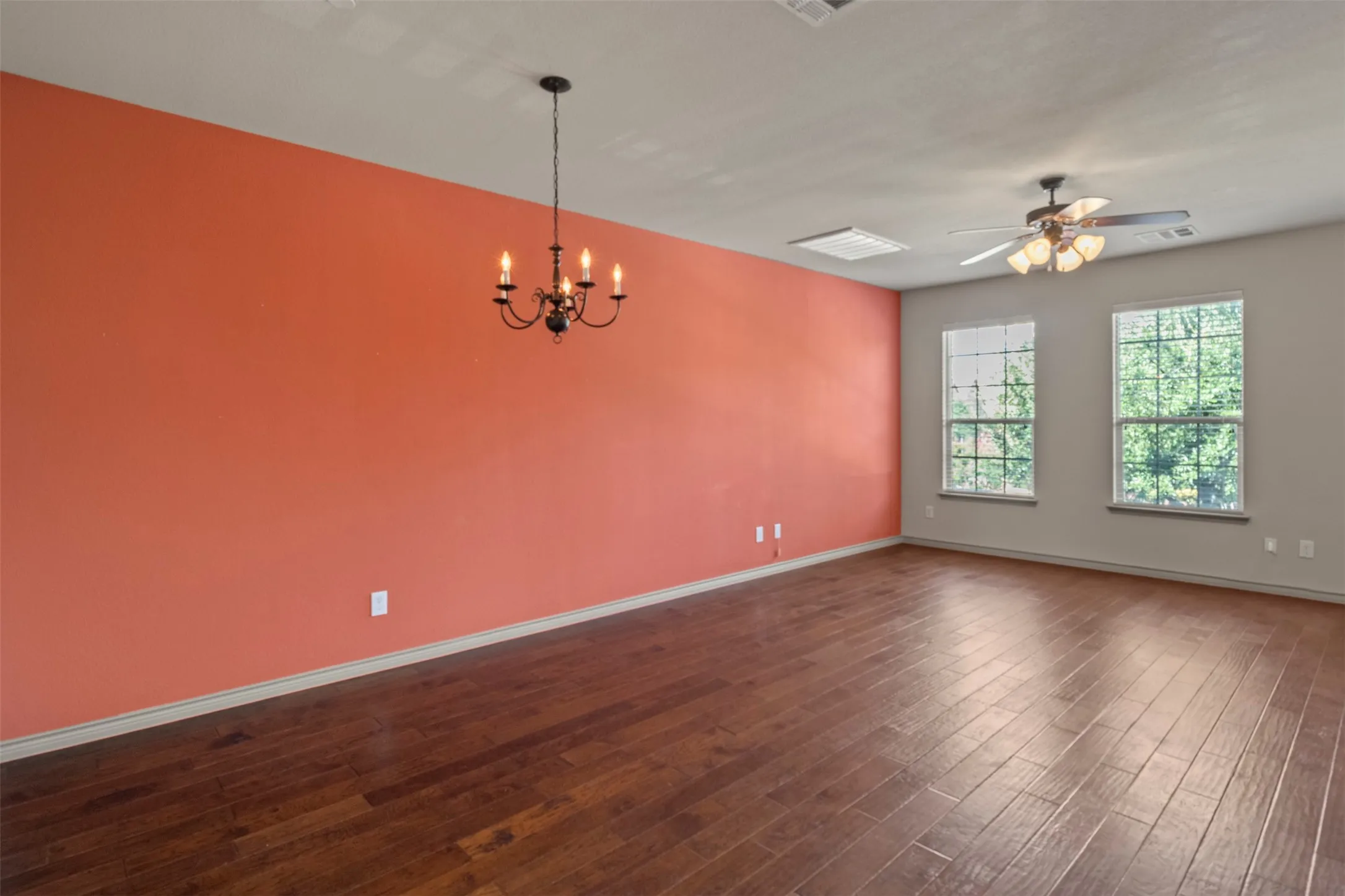 Townhouse For Sale in Collin County , 7922 Presley Avenue, Plano, Texas 75024, 3 Bedroom, 4 Bathroom, 2 Garage spaces, 1,993 Sqft, built in 2010, mls#21338202, Real Estate Agent in Plano, Homes For Sale in Collin county, Homes For Sale in Plano, Realtor in Plano Texas, Real Estate Brokerage Independent Realty Texas, Luminita Cordes Realtor
