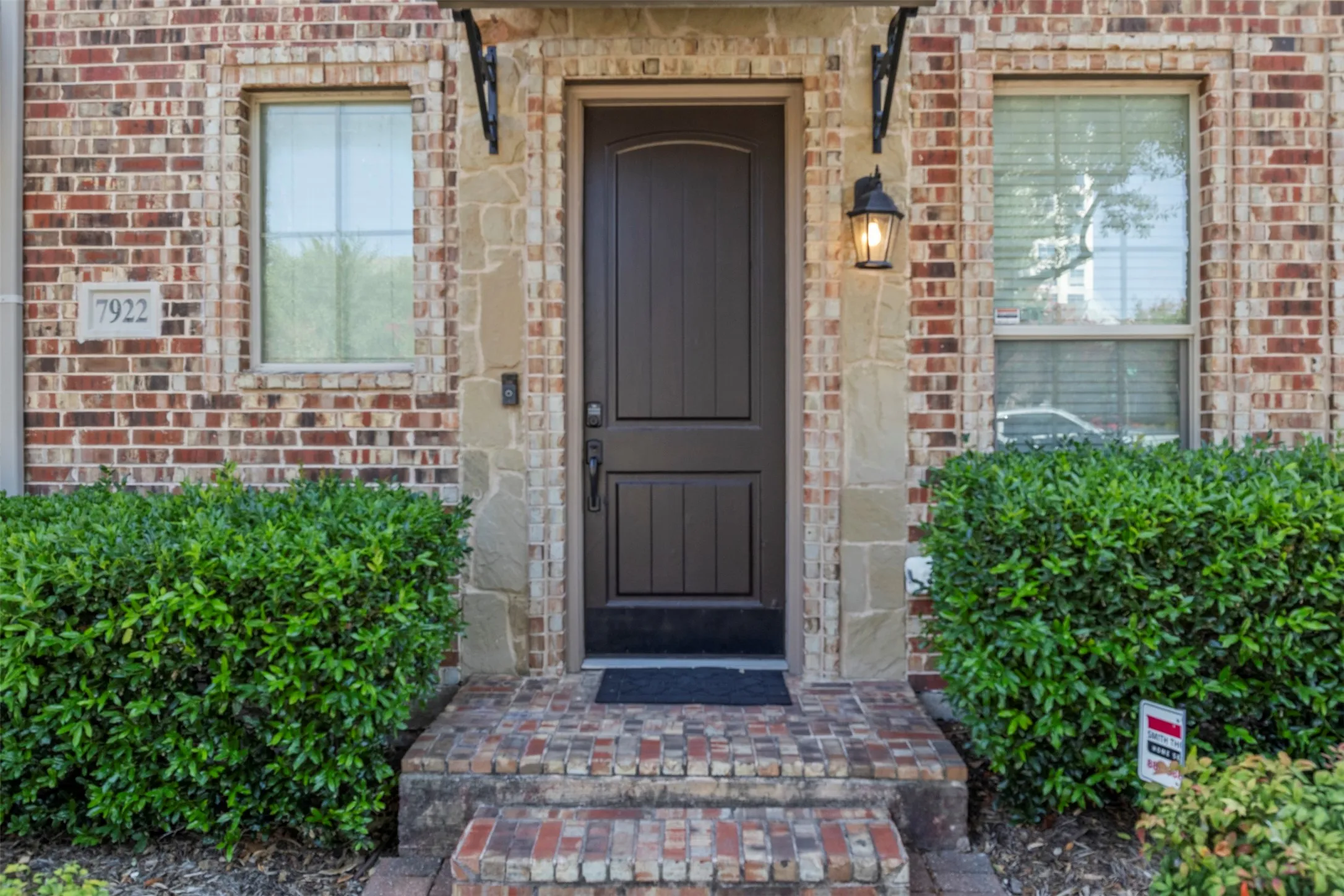 Townhouse For Sale in Collin County , 7922 Presley Avenue, Plano, Texas 75024, 3 Bedroom, 4 Bathroom, 2 Garage spaces, 1,993 Sqft, built in 2010, mls#21338202, Real Estate Agent in Plano, Homes For Sale in Collin county, Homes For Sale in Plano, Realtor in Plano Texas, Real Estate Brokerage Independent Realty Texas, Luminita Cordes Realtor