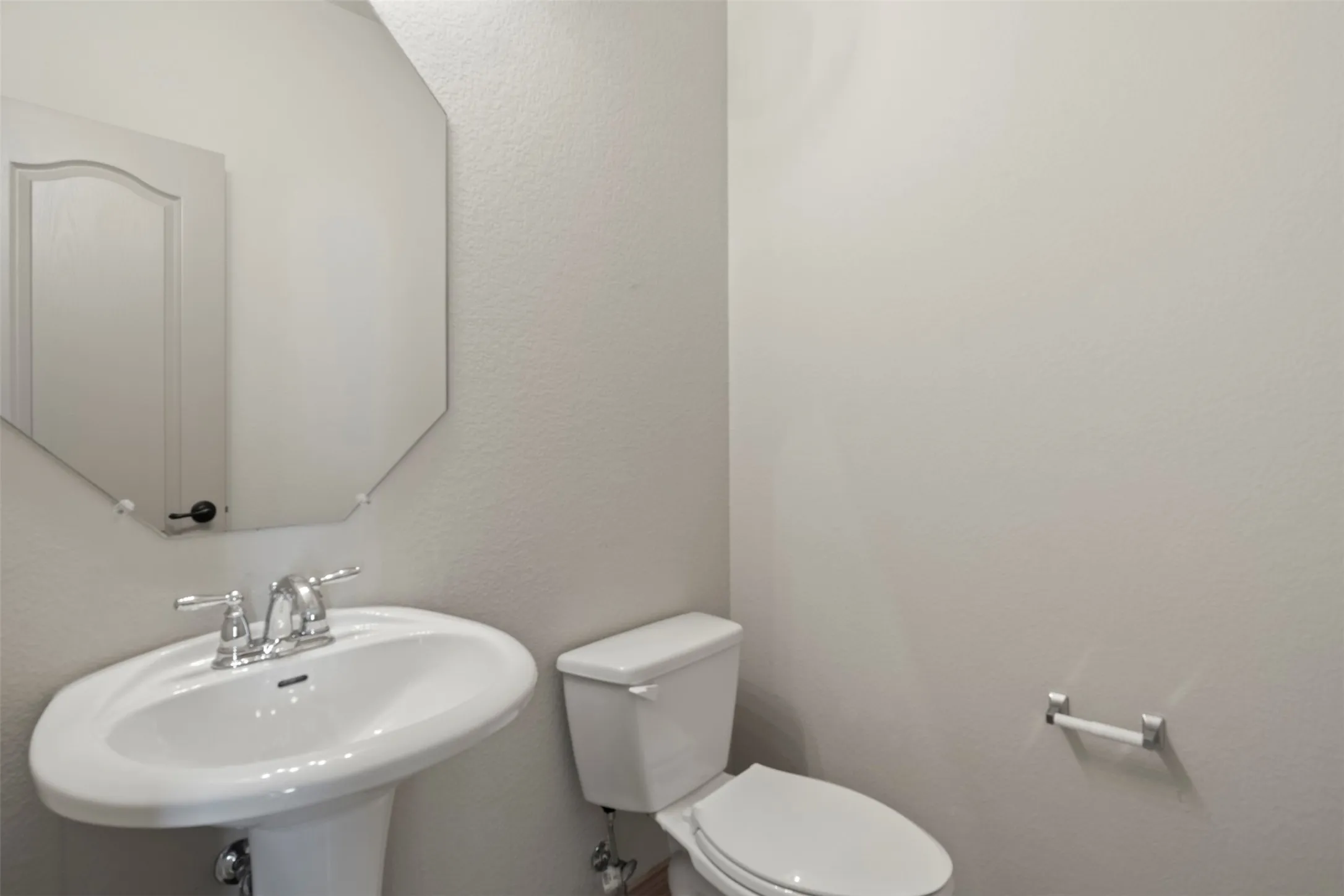 Townhouse For Sale in Collin County , 7922 Presley Avenue, Plano, Texas 75024, 3 Bedroom, 4 Bathroom, 2 Garage spaces, 1,993 Sqft, built in 2010, mls#21338202, Real Estate Agent in Plano, Homes For Sale in Collin county, Homes For Sale in Plano, Realtor in Plano Texas, Real Estate Brokerage Independent Realty Texas, Luminita Cordes Realtor