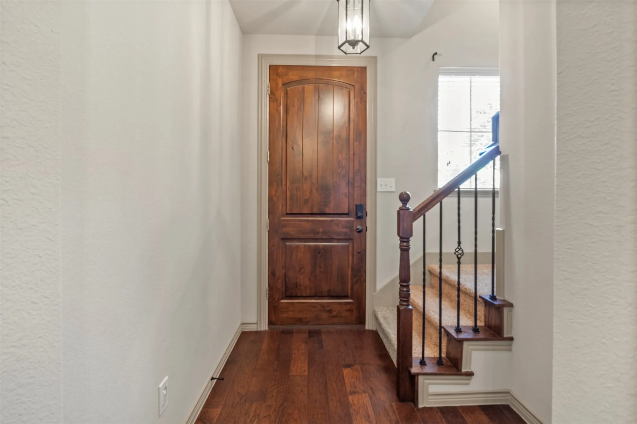 Townhouse For Sale in Collin County , 7922 Presley Avenue, Plano, Texas 75024, 3 Bedroom, 4 Bathroom, 2 Garage spaces, 1,993 Sqft, built in 2010, mls#21338202, Real Estate Agent in Plano, Homes For Sale in Collin county, Homes For Sale in Plano, Realtor in Plano Texas, Real Estate Brokerage Independent Realty Texas, Luminita Cordes Realtor