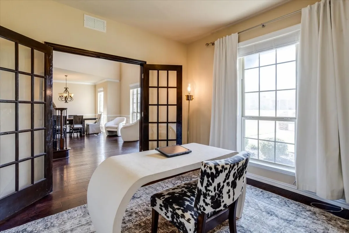 Single Family Residence For Sale in Ellis County , 303 Fountain Creek Court, Ovilla, Texas 75154, 4 Bedroom, 4 Bathroom, 2 Garage spaces, 3,536 Sqft, built in 2016, mls#21342269, Real Estate Agent in Ovilla, Homes For Sale in Ellis county, Homes For Sale in Ovilla, Realtor in Ovilla Texas, Real Estate Brokerage Independent Realty Texas, Luminita Cordes Realtor