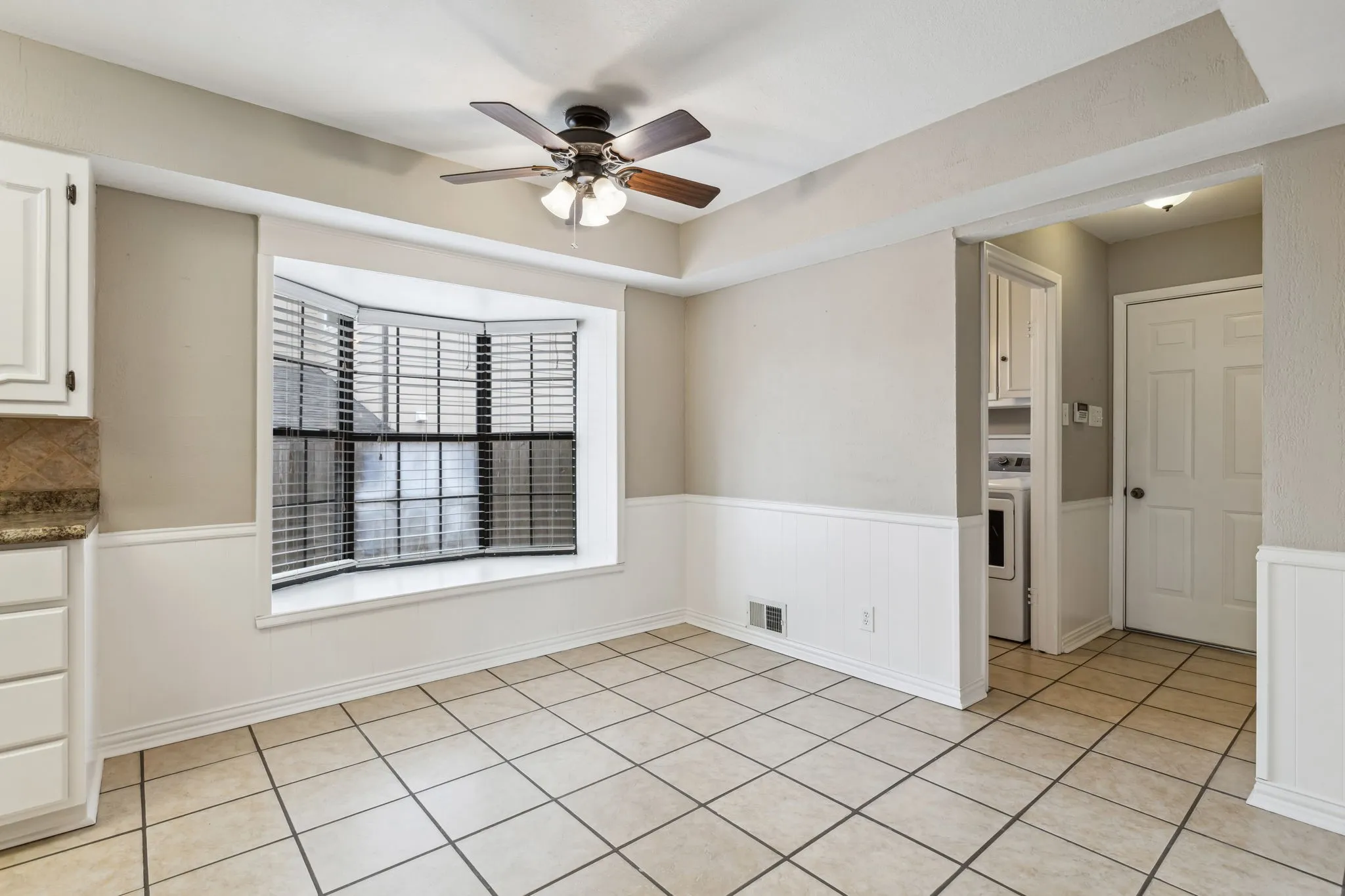 Single Family Residence For Rent in Dallas County , 9611 Meadowhill Drive, Dallas, Texas 75238, 3 Bedroom, 3 Bathroom, 2 Garage spaces, 2,078 Sqft, built in 1963, Price $3,495, mls#21342203, Real Estate Agent in Dallas, Homes For Rent in Dallas county, Homes For Rent in Dallas, Realtor in Dallas Texas, Real Estate Brokerage Independent Realty Texas, Luminita Cordes Realtor
