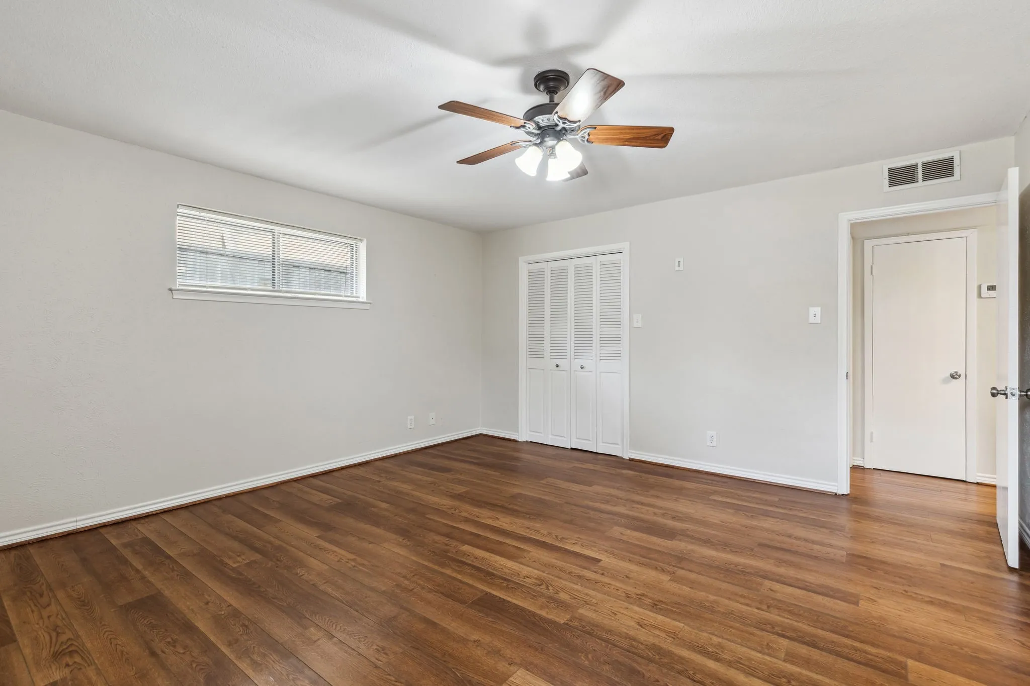 Single Family Residence For Rent in Dallas County , 9611 Meadowhill Drive, Dallas, Texas 75238, 3 Bedroom, 3 Bathroom, 2 Garage spaces, 2,078 Sqft, built in 1963, Price $3,495, mls#21342203, Real Estate Agent in Dallas, Homes For Rent in Dallas county, Homes For Rent in Dallas, Realtor in Dallas Texas, Real Estate Brokerage Independent Realty Texas, Luminita Cordes Realtor