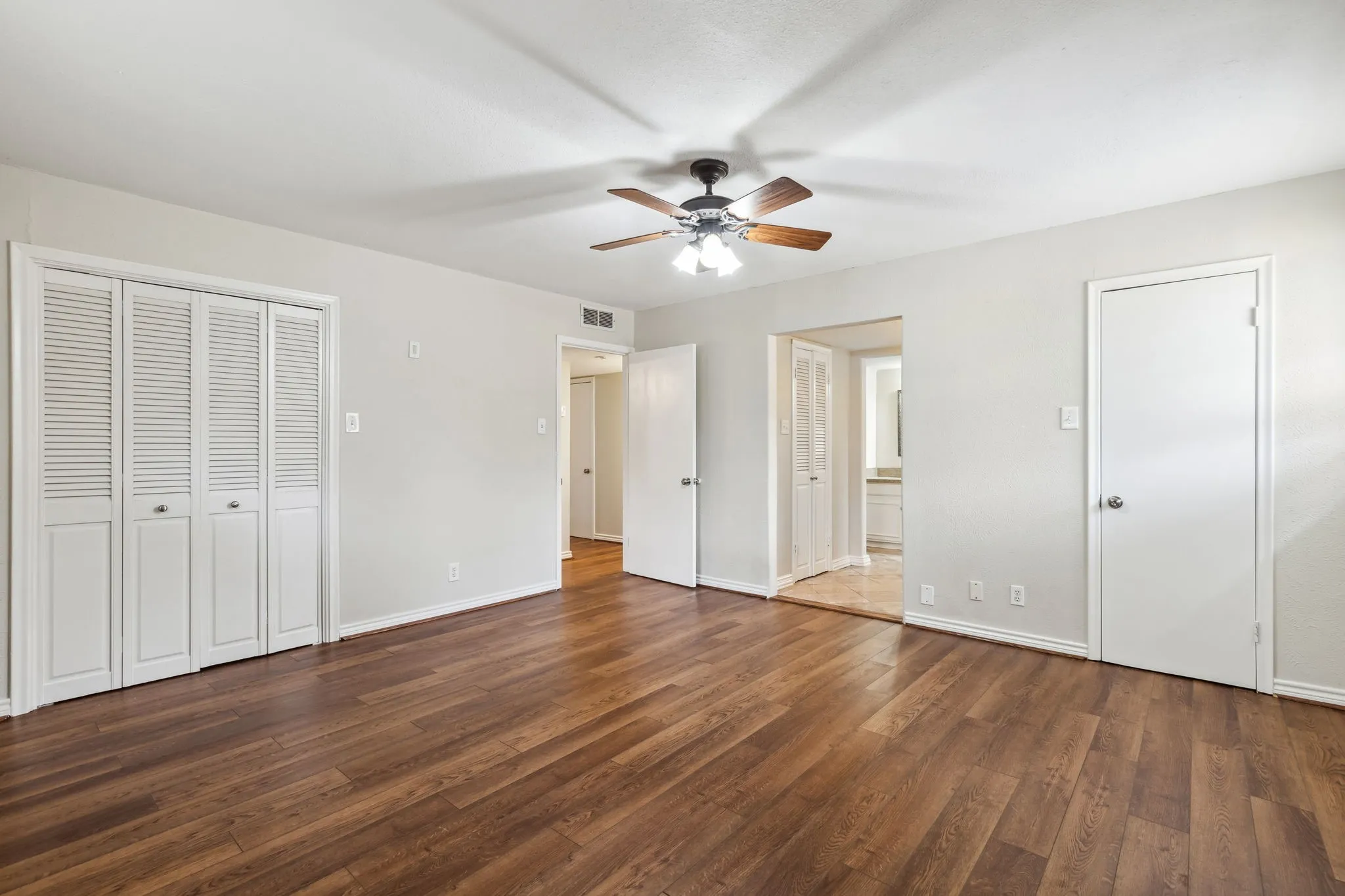 Single Family Residence For Rent in Dallas County , 9611 Meadowhill Drive, Dallas, Texas 75238, 3 Bedroom, 3 Bathroom, 2 Garage spaces, 2,078 Sqft, built in 1963, Price $3,495, mls#21342203, Real Estate Agent in Dallas, Homes For Rent in Dallas county, Homes For Rent in Dallas, Realtor in Dallas Texas, Real Estate Brokerage Independent Realty Texas, Luminita Cordes Realtor