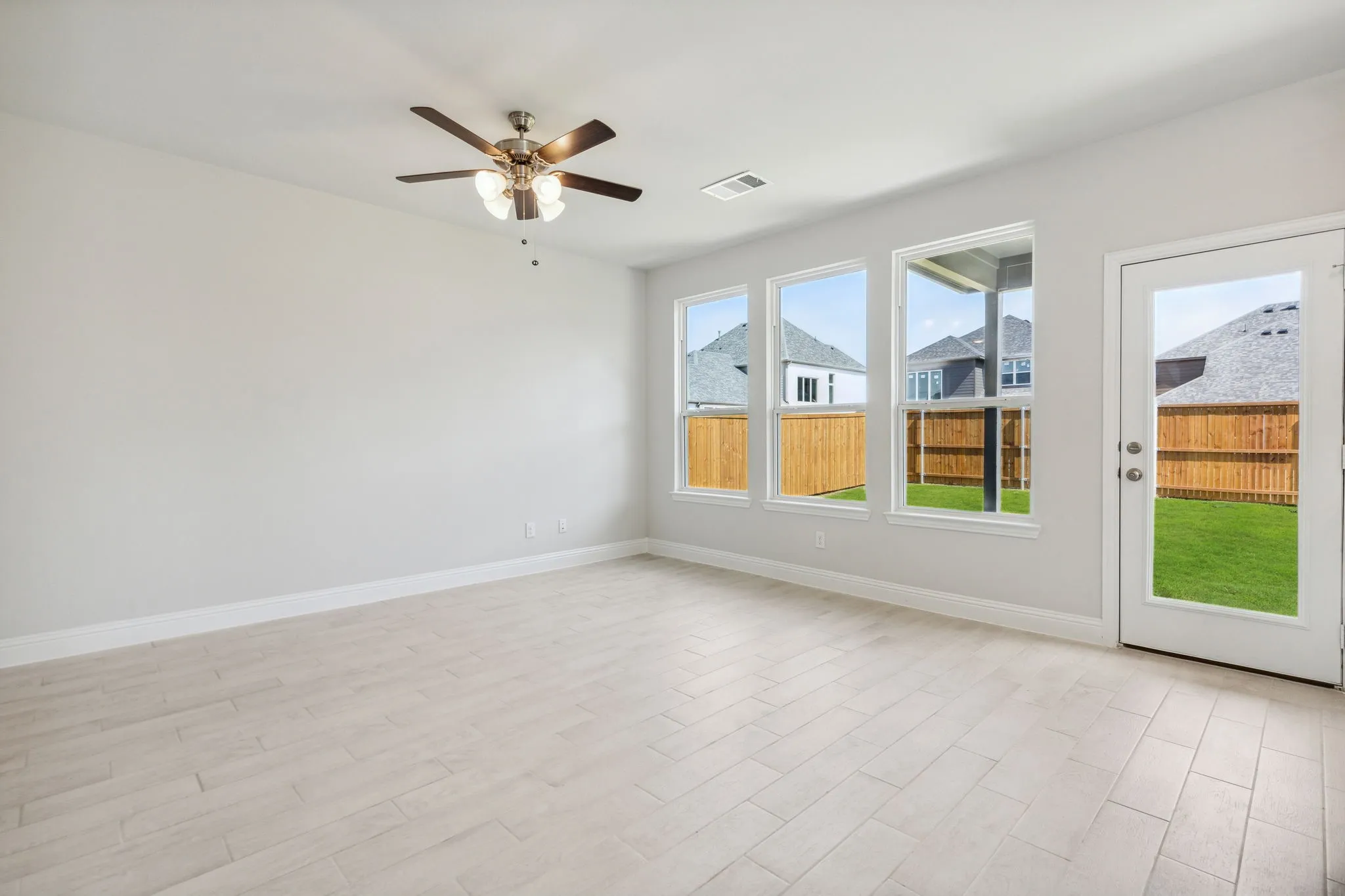 Single Family Residence For Sale in Collin County , 505 Hoot Owl Hill, Weston, Texas 75009, 4 Bedroom, 3 Bathroom, 2 Garage spaces, 1,991 Sqft, built in 2023, mls#21342281, Real Estate Agent in Weston, Homes For Sale in Collin county, Homes For Sale in Weston, Realtor in Weston Texas, Real Estate Brokerage Independent Realty Texas, Luminita Cordes Realtor