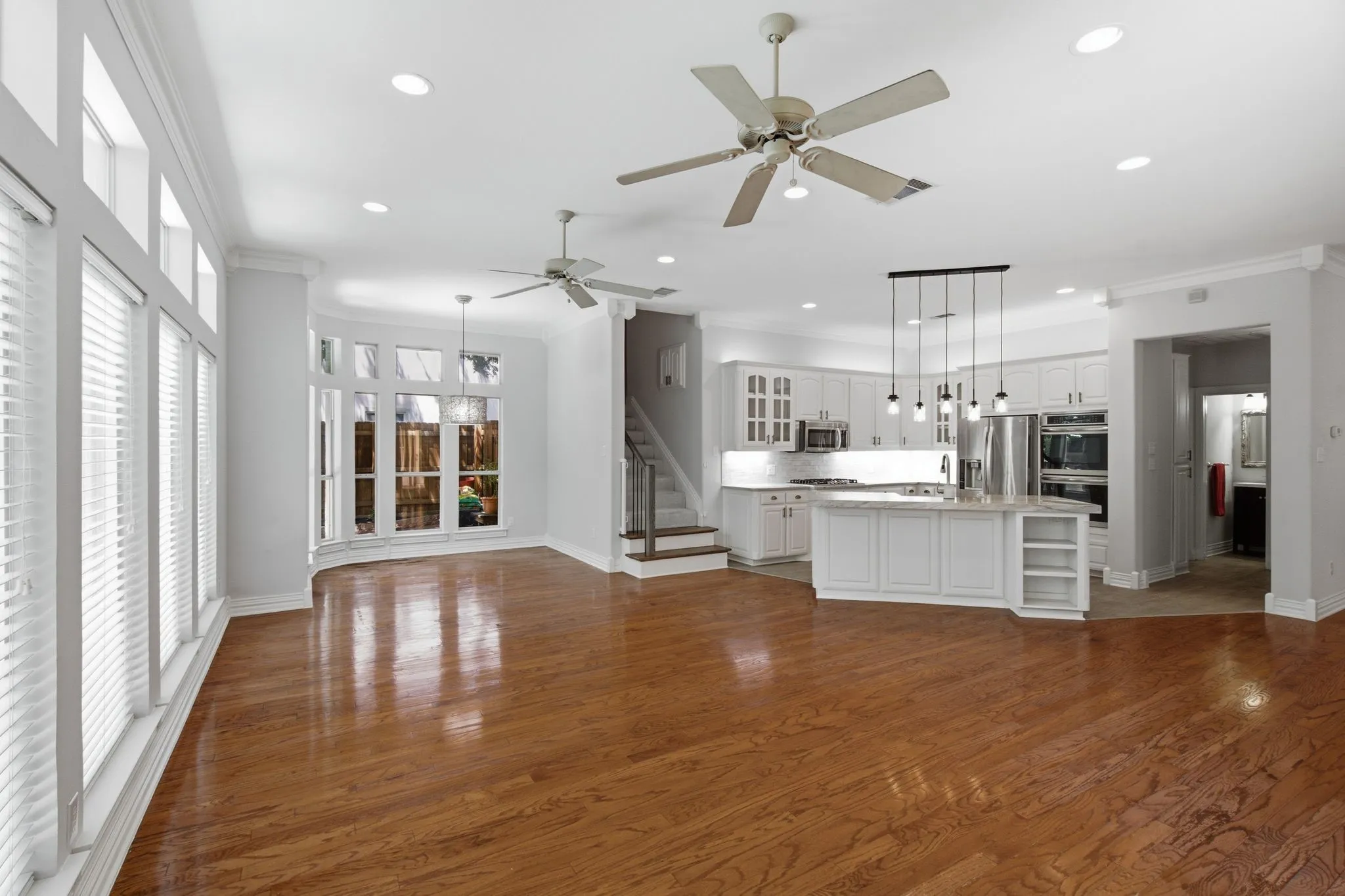 Single Family Residence For Sale in Tarrant County , 4114 Steeplechase Drive, Colleyville, Texas 76034, 4 Bedroom, 3 Bathroom, 3 Garage spaces, 3,696 Sqft, built in 1998, mls#21341396, Real Estate Agent in Colleyville, Homes For Sale in Tarrant county, Homes For Sale in Colleyville, Realtor in Colleyville Texas, Real Estate Brokerage Independent Realty Texas, Luminita Cordes Realtor