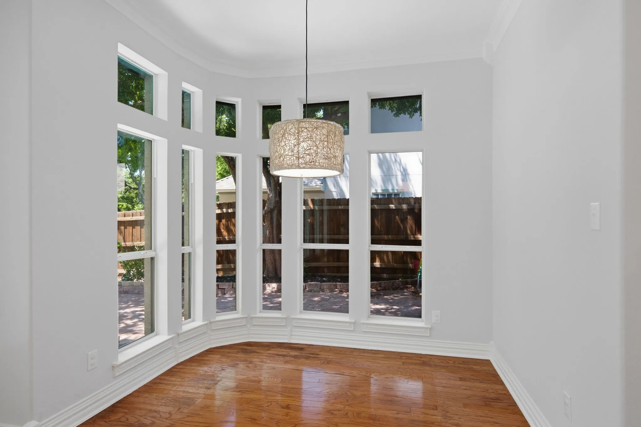 Single Family Residence For Sale in Tarrant County , 4114 Steeplechase Drive, Colleyville, Texas 76034, 4 Bedroom, 3 Bathroom, 3 Garage spaces, 3,696 Sqft, built in 1998, mls#21341396, Real Estate Agent in Colleyville, Homes For Sale in Tarrant county, Homes For Sale in Colleyville, Realtor in Colleyville Texas, Real Estate Brokerage Independent Realty Texas, Luminita Cordes Realtor