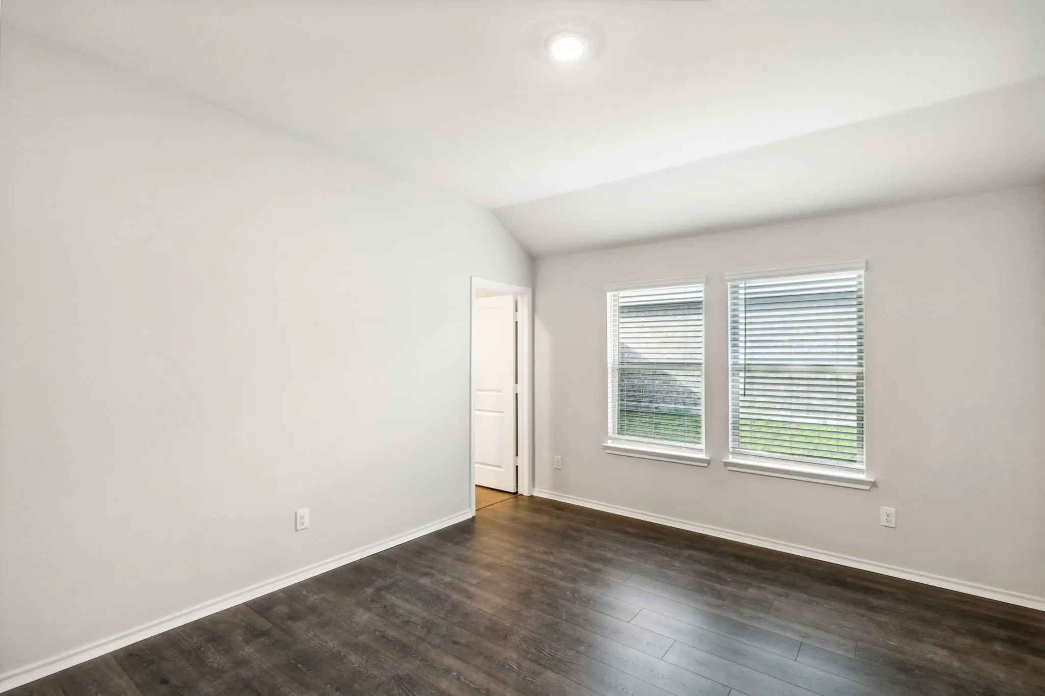 Single Family Residence For Rent in Collin County , 606 Wrangler Drive, Josephine, Texas 75189, 3 Bedroom, 2 Bathroom, 2 Garage spaces, 1,310 Sqft, built in 2021, mls#21340406, Real Estate Agent in Josephine, Homes For Rent in Collin county, Homes For Rent in Josephine, Realtor in Josephine Texas, Real Estate Brokerage Independent Realty Texas, Luminita Cordes Realtor