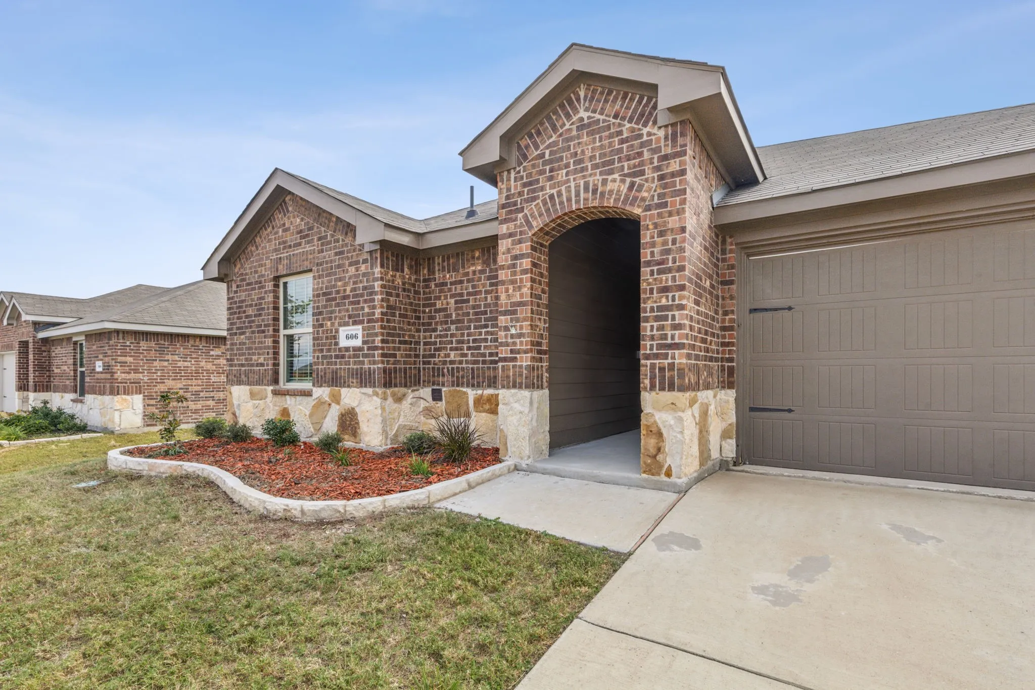 Single Family Residence For Rent in Collin County , 606 Wrangler Drive, Josephine, Texas 75189, 3 Bedroom, 2 Bathroom, 2 Garage spaces, 1,310 Sqft, built in 2021, mls#21340406, Real Estate Agent in Josephine, Homes For Rent in Collin county, Homes For Rent in Josephine, Realtor in Josephine Texas, Real Estate Brokerage Independent Realty Texas, Luminita Cordes Realtor