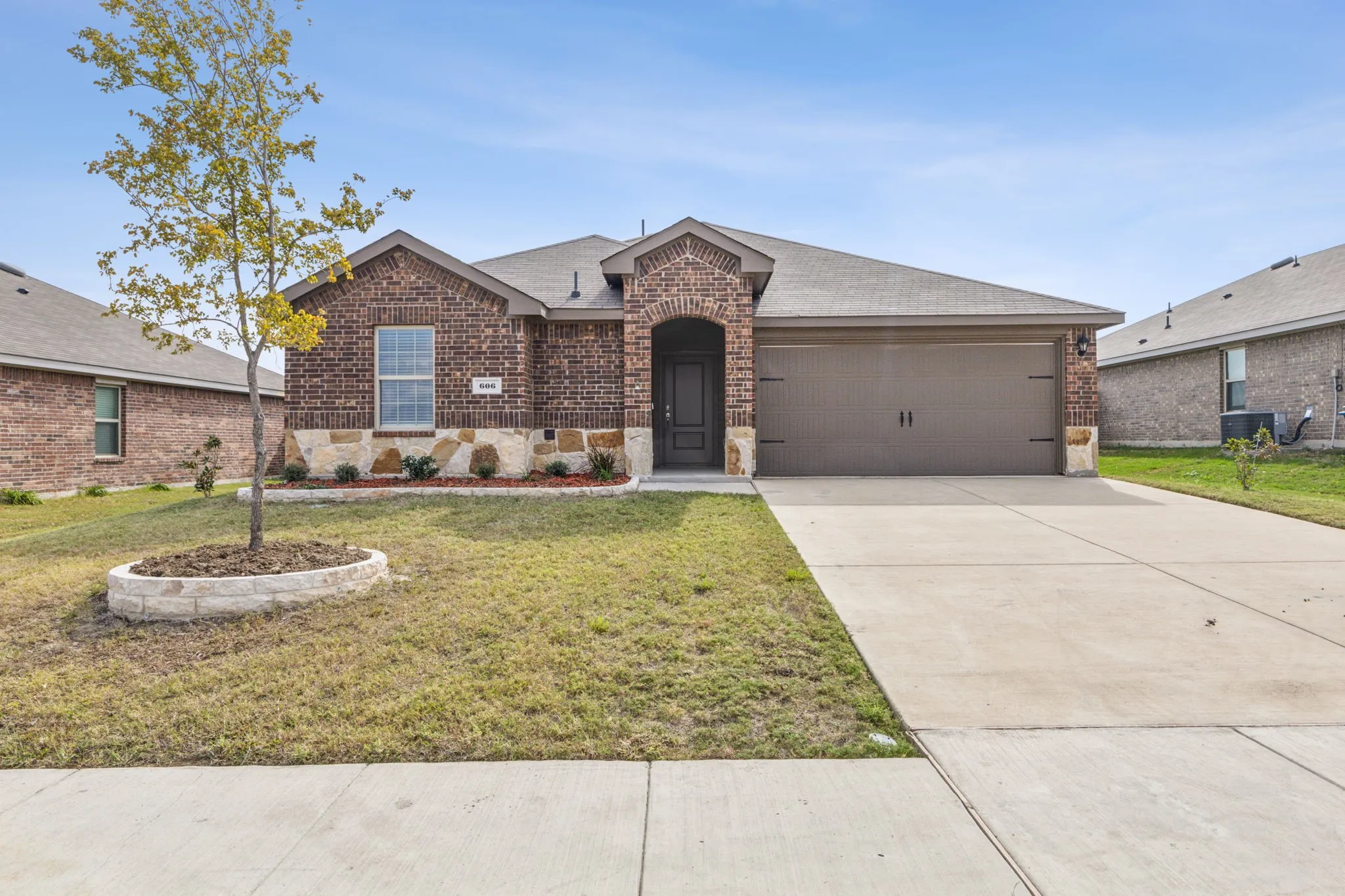 Single Family Residence For Rent in Collin County , 606 Wrangler Drive, Josephine, Texas 75189, 3 Bedroom, 2 Bathroom, 2 Garage spaces, 1,310 Sqft, built in 2021, mls#21340406, Real Estate Agent in Josephine, Homes For Rent in Collin county, Homes For Rent in Josephine, Realtor in Josephine Texas, Real Estate Brokerage Independent Realty Texas, Luminita Cordes Realtor