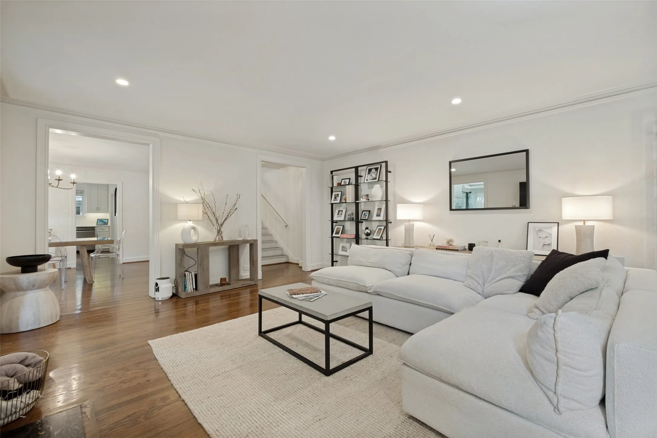 4506 Living Room