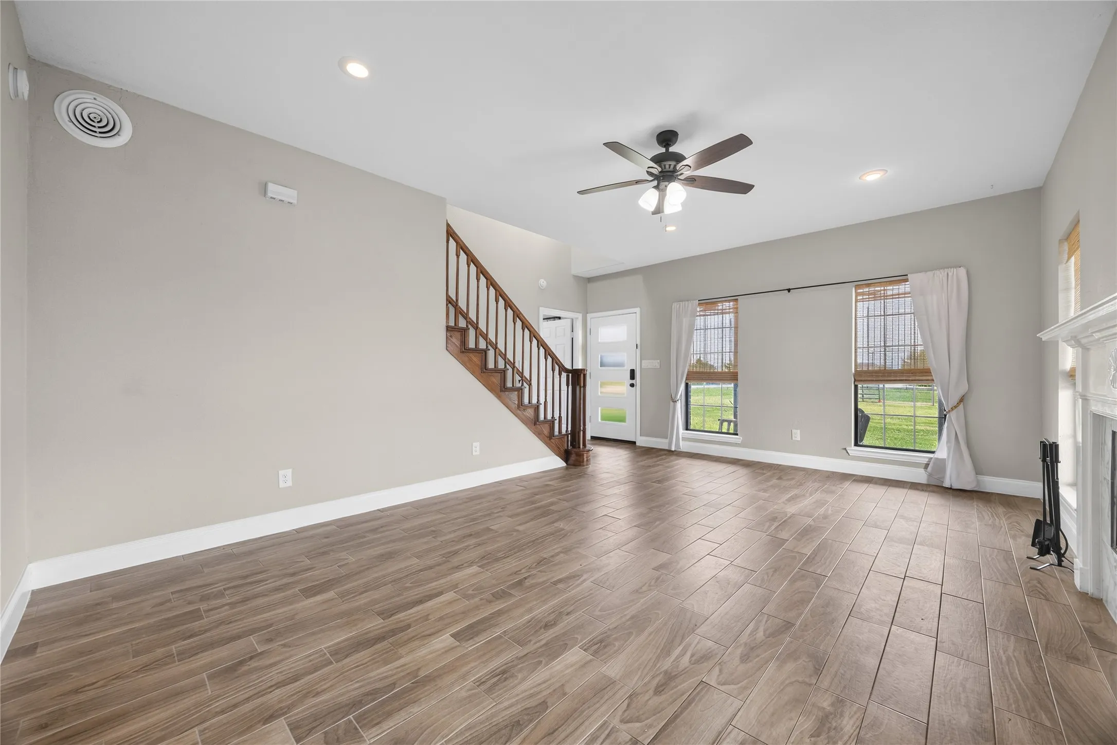 Single Family Residence For Sale in Rockwall County , 1068 Frontier Trail, Mclendon Chisholm, Texas 75032, 4 Bedroom, 3 Bathroom, 2 Garage spaces, 2,300 Sqft, built in 2001, mls#21342272, Real Estate Agent in Mclendon Chisholm, Homes For Sale in Rockwall county, Homes For Sale in Mclendon Chisholm, Realtor in Mclendon Chisholm Texas, Real Estate Brokerage Independent Realty Texas, Luminita Cordes Realtor