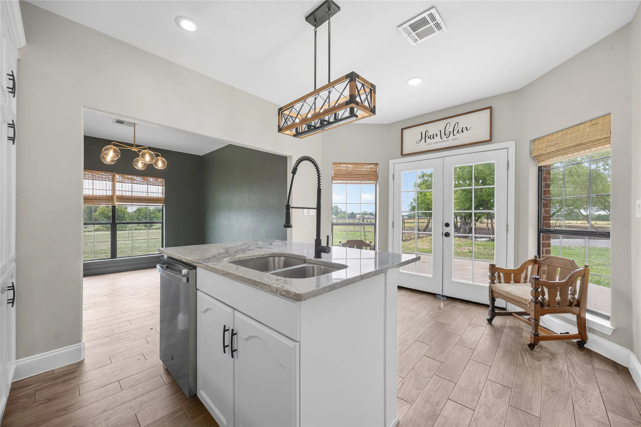 Single Family Residence For Sale in Rockwall County , 1068 Frontier Trail, Mclendon Chisholm, Texas 75032, 4 Bedroom, 3 Bathroom, 2 Garage spaces, 2,300 Sqft, built in 2001, mls#21342272, Real Estate Agent in Mclendon Chisholm, Homes For Sale in Rockwall county, Homes For Sale in Mclendon Chisholm, Realtor in Mclendon Chisholm Texas, Real Estate Brokerage Independent Realty Texas, Luminita Cordes Realtor