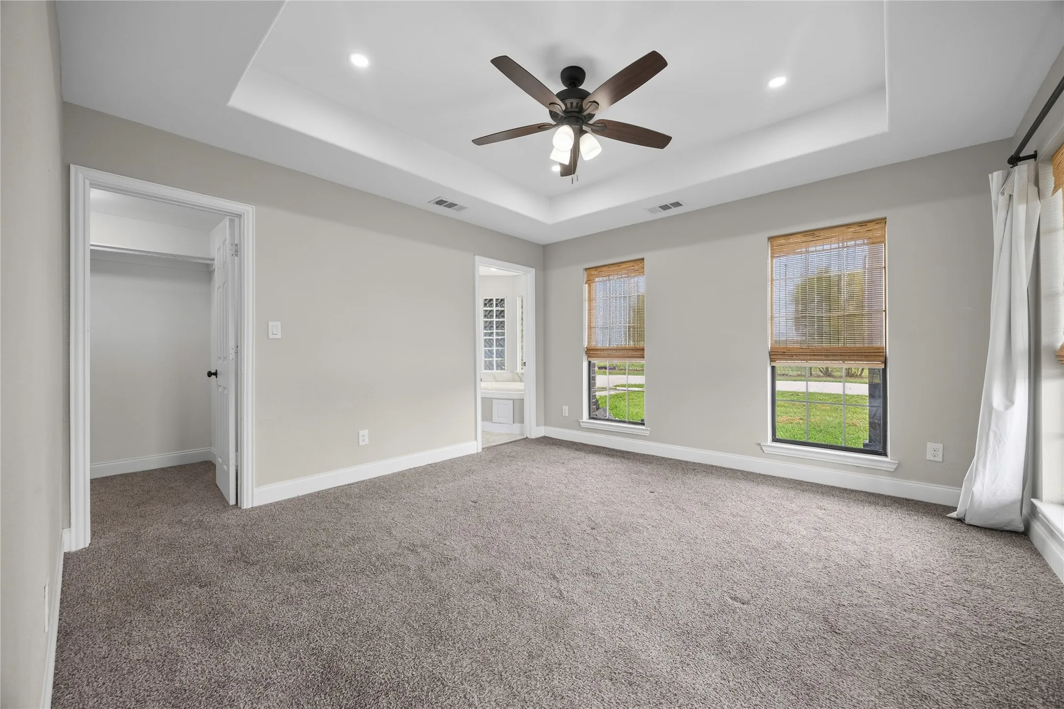 Single Family Residence For Sale in Rockwall County , 1068 Frontier Trail, Mclendon Chisholm, Texas 75032, 4 Bedroom, 3 Bathroom, 2 Garage spaces, 2,300 Sqft, built in 2001, mls#21342272, Real Estate Agent in Mclendon Chisholm, Homes For Sale in Rockwall county, Homes For Sale in Mclendon Chisholm, Realtor in Mclendon Chisholm Texas, Real Estate Brokerage Independent Realty Texas, Luminita Cordes Realtor