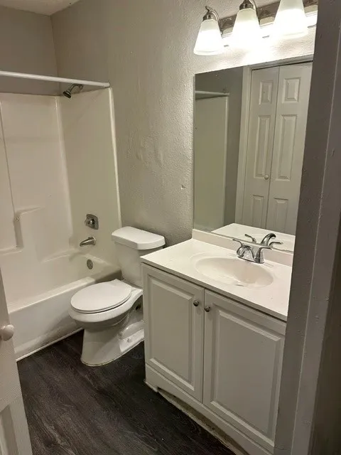 Condominium For Rent in Dallas County , 9696 Walnut Street 1703, Dallas, Texas 75243, 1 Bedroom, 1 Bathroom, Garage spaces, 730 Sqft, built in 1981, mls#21341047, Real Estate Agent in Dallas, Homes For Rent in Dallas county, Homes For Rent in Dallas, Realtor in Dallas Texas, Real Estate Brokerage Independent Realty Texas, Luminita Cordes Realtor