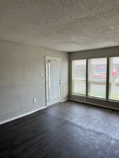 Condominium For Rent in Dallas County , 9696 Walnut Street 1703, Dallas, Texas 75243, 1 Bedroom, 1 Bathroom, Garage spaces, 730 Sqft, built in 1981, mls#21341047, Real Estate Agent in Dallas, Homes For Rent in Dallas county, Homes For Rent in Dallas, Realtor in Dallas Texas, Real Estate Brokerage Independent Realty Texas, Luminita Cordes Realtor