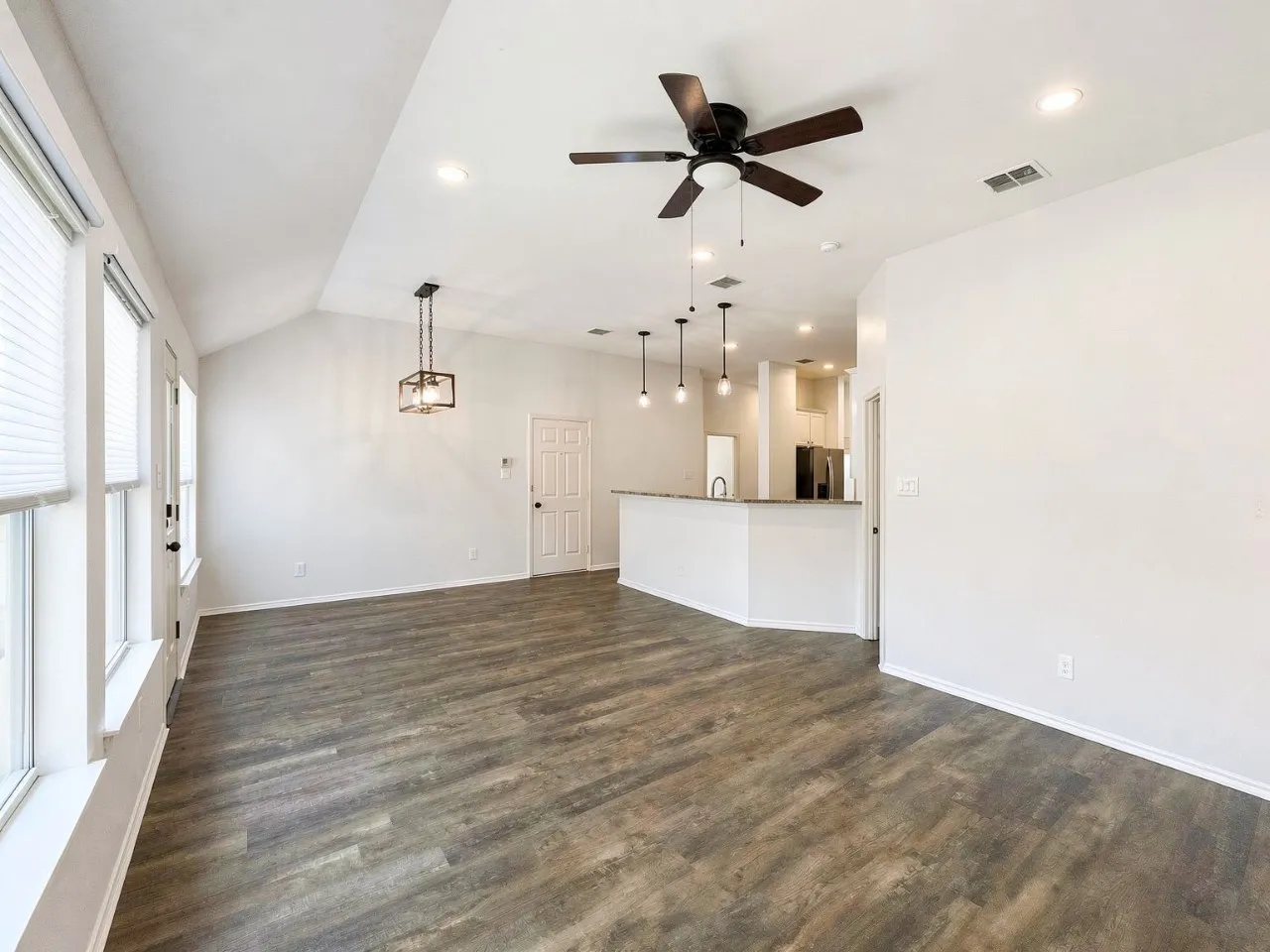 Single Family Residence For Rent in Collin County , 9903 Presthope Drive, Frisco, Texas 75035, 4 Bedroom, 2 Bathroom, 2 Garage spaces, 2,160 Sqft, built in 1998, mls#21342317, Real Estate Agent in Frisco, Homes For Rent in Collin county, Homes For Rent in Frisco, Realtor in Frisco Texas, Real Estate Brokerage Independent Realty Texas, Luminita Cordes Realtor