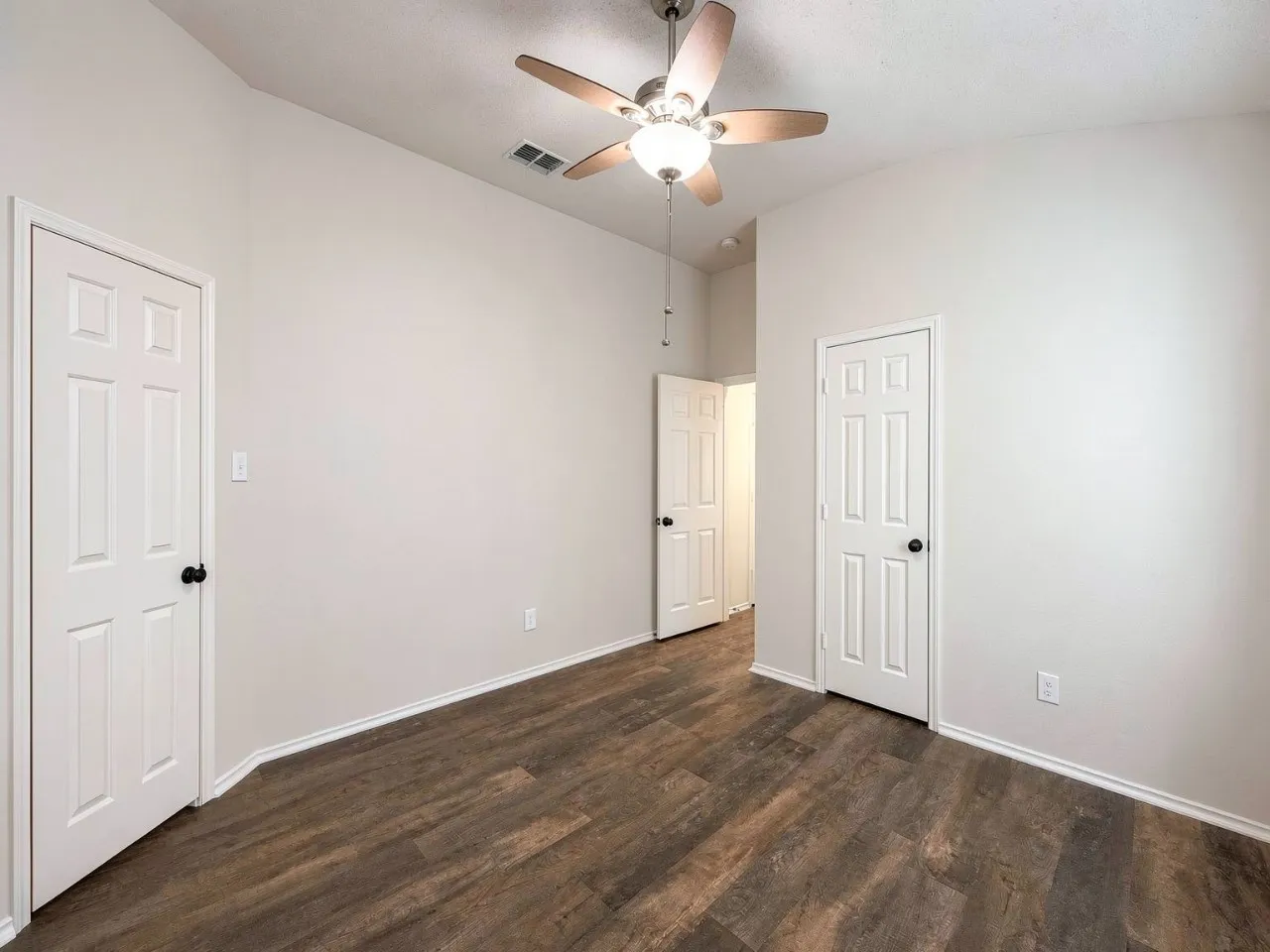 Single Family Residence For Rent in Collin County , 9903 Presthope Drive, Frisco, Texas 75035, 4 Bedroom, 2 Bathroom, 2 Garage spaces, 2,160 Sqft, built in 1998, mls#21342317, Real Estate Agent in Frisco, Homes For Rent in Collin county, Homes For Rent in Frisco, Realtor in Frisco Texas, Real Estate Brokerage Independent Realty Texas, Luminita Cordes Realtor