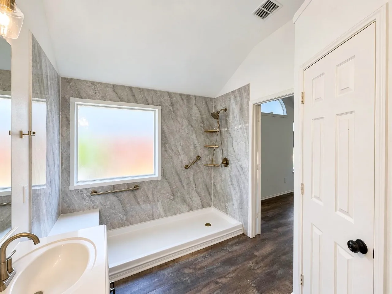 Single Family Residence For Rent in Collin County , 9903 Presthope Drive, Frisco, Texas 75035, 4 Bedroom, 2 Bathroom, 2 Garage spaces, 2,160 Sqft, built in 1998, mls#21342317, Real Estate Agent in Frisco, Homes For Rent in Collin county, Homes For Rent in Frisco, Realtor in Frisco Texas, Real Estate Brokerage Independent Realty Texas, Luminita Cordes Realtor
