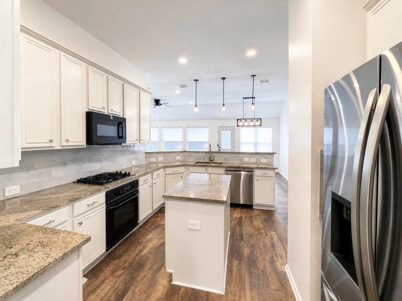 Single Family Residence For Rent in Collin County , 9903 Presthope Drive, Frisco, Texas 75035, 4 Bedroom, 2 Bathroom, 2 Garage spaces, 2,160 Sqft, built in 1998, mls#21342317, Real Estate Agent in Frisco, Homes For Rent in Collin county, Homes For Rent in Frisco, Realtor in Frisco Texas, Real Estate Brokerage Independent Realty Texas, Luminita Cordes Realtor