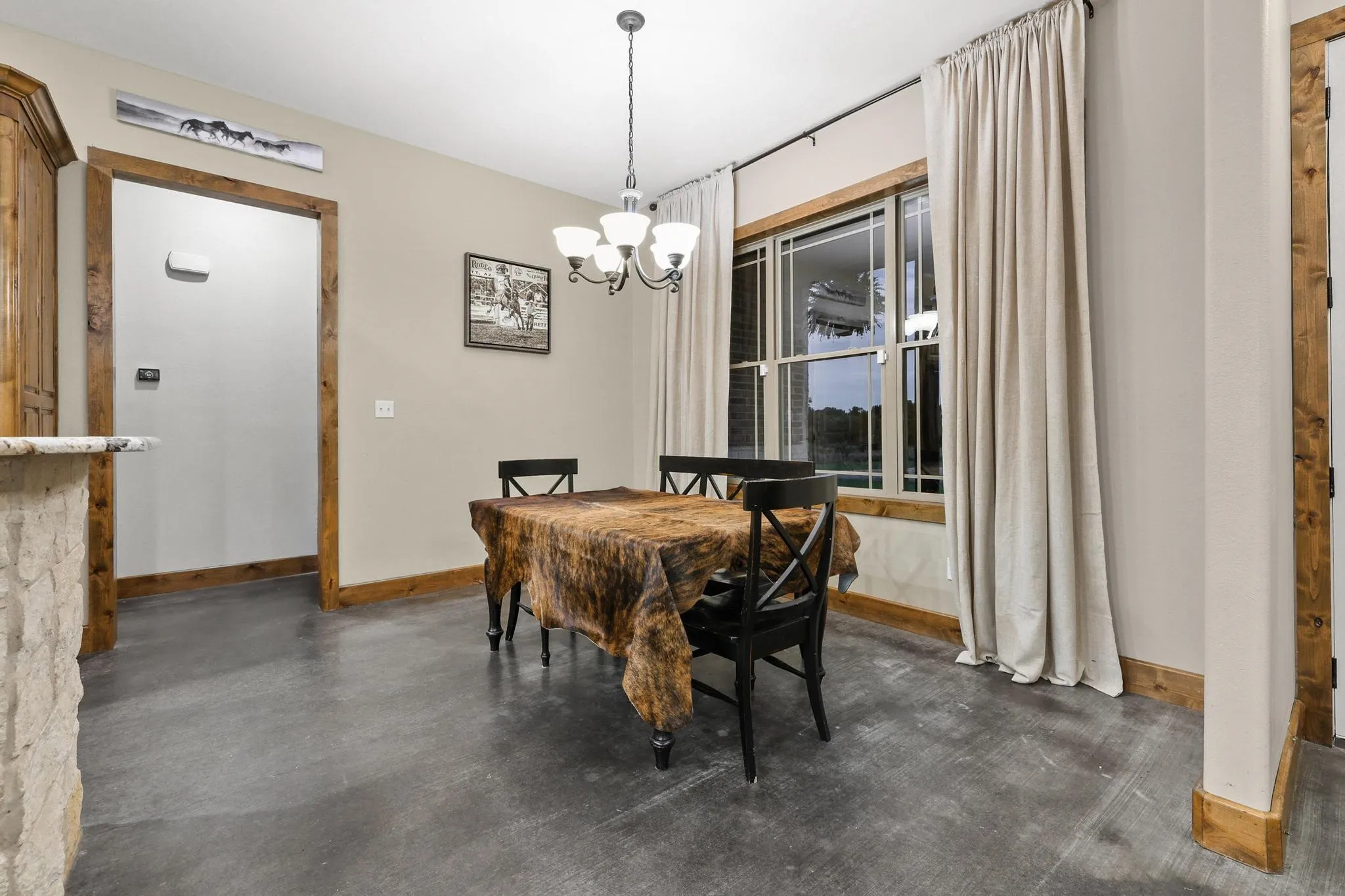 Single Family Residence For Sale in Hunt County , 7106 County Road 4729 2, Commerce, Texas 75428, 4 Bedroom, 3 Bathroom, Garage spaces, 3,070 Sqft, built in 2012, mls#21342336, Real Estate Agent in Commerce, Homes For Sale in Hunt county, Homes For Sale in Commerce, Realtor in Commerce Texas, Real Estate Brokerage Independent Realty Texas, Luminita Cordes Realtor