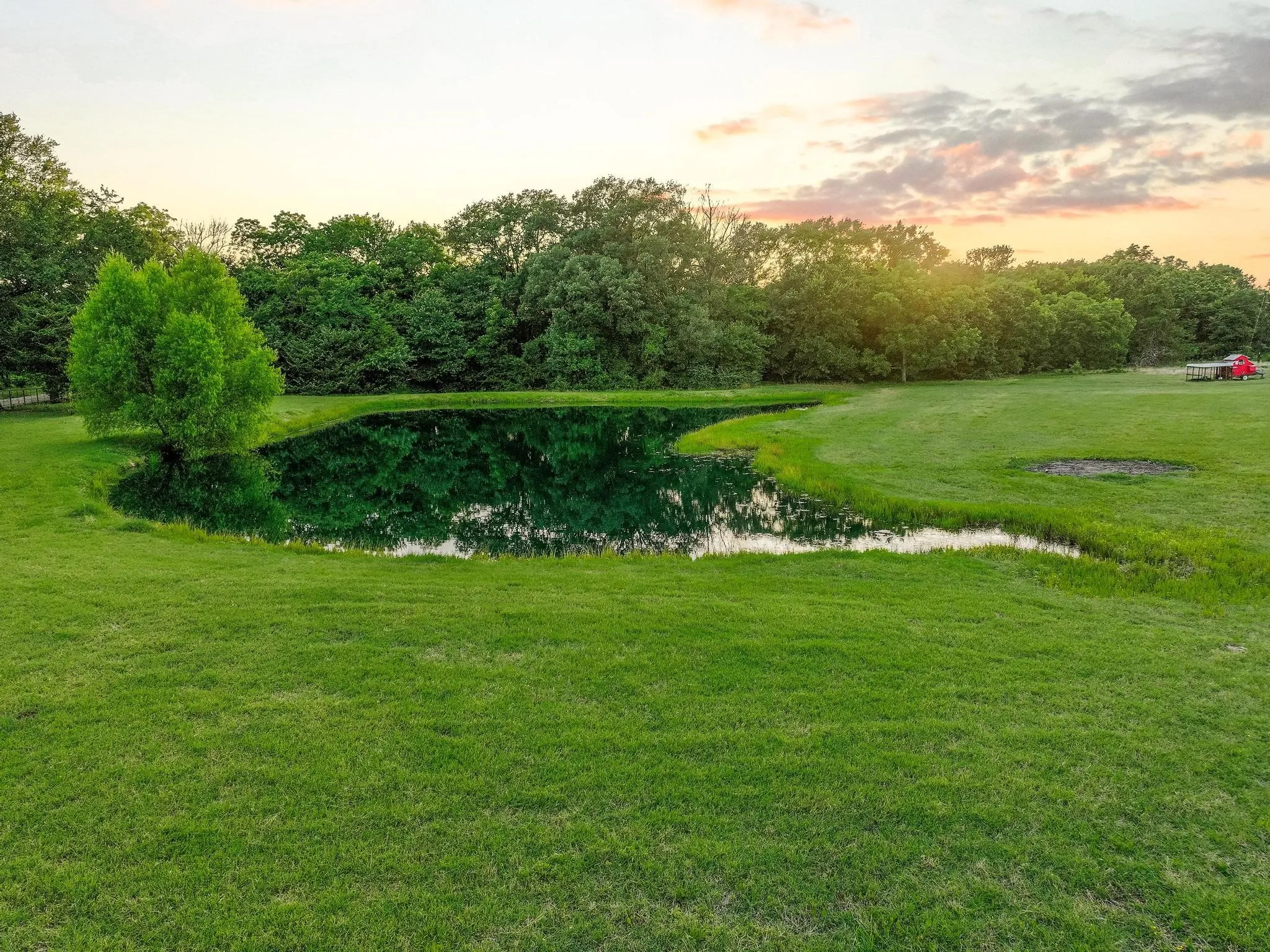 Single Family Residence For Sale in Hunt County , 7106 County Road 4729 2, Commerce, Texas 75428, 4 Bedroom, 3 Bathroom, Garage spaces, 3,070 Sqft, built in 2012, mls#21342336, Real Estate Agent in Commerce, Homes For Sale in Hunt county, Homes For Sale in Commerce, Realtor in Commerce Texas, Real Estate Brokerage Independent Realty Texas, Luminita Cordes Realtor