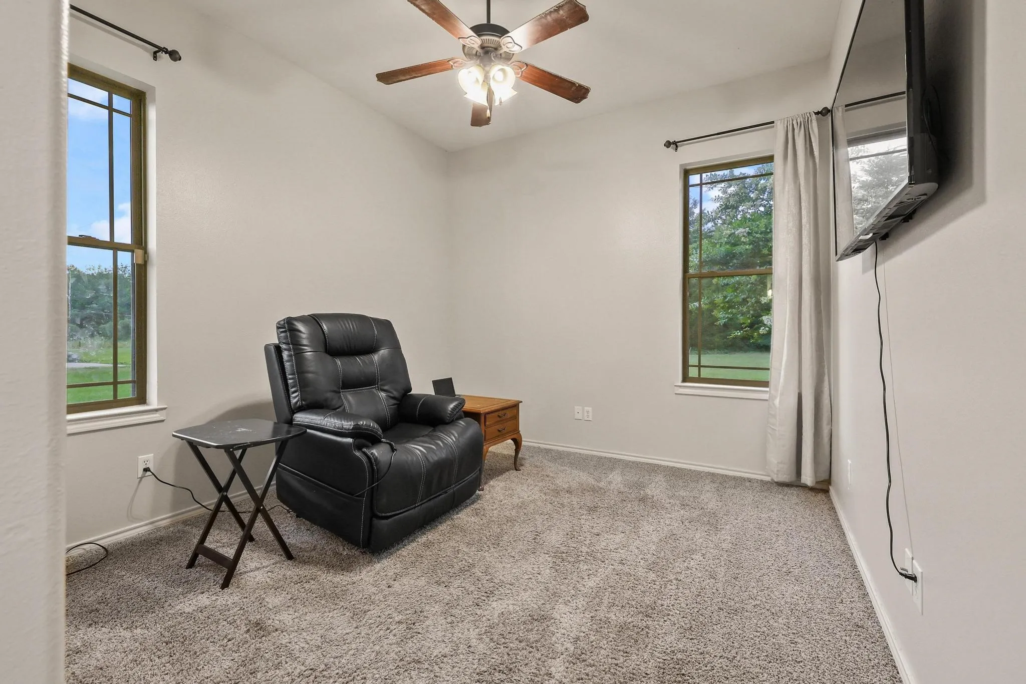 Single Family Residence For Sale in Hunt County , 7106 County Road 4729 2, Commerce, Texas 75428, 4 Bedroom, 3 Bathroom, Garage spaces, 3,070 Sqft, built in 2012, mls#21342336, Real Estate Agent in Commerce, Homes For Sale in Hunt county, Homes For Sale in Commerce, Realtor in Commerce Texas, Real Estate Brokerage Independent Realty Texas, Luminita Cordes Realtor