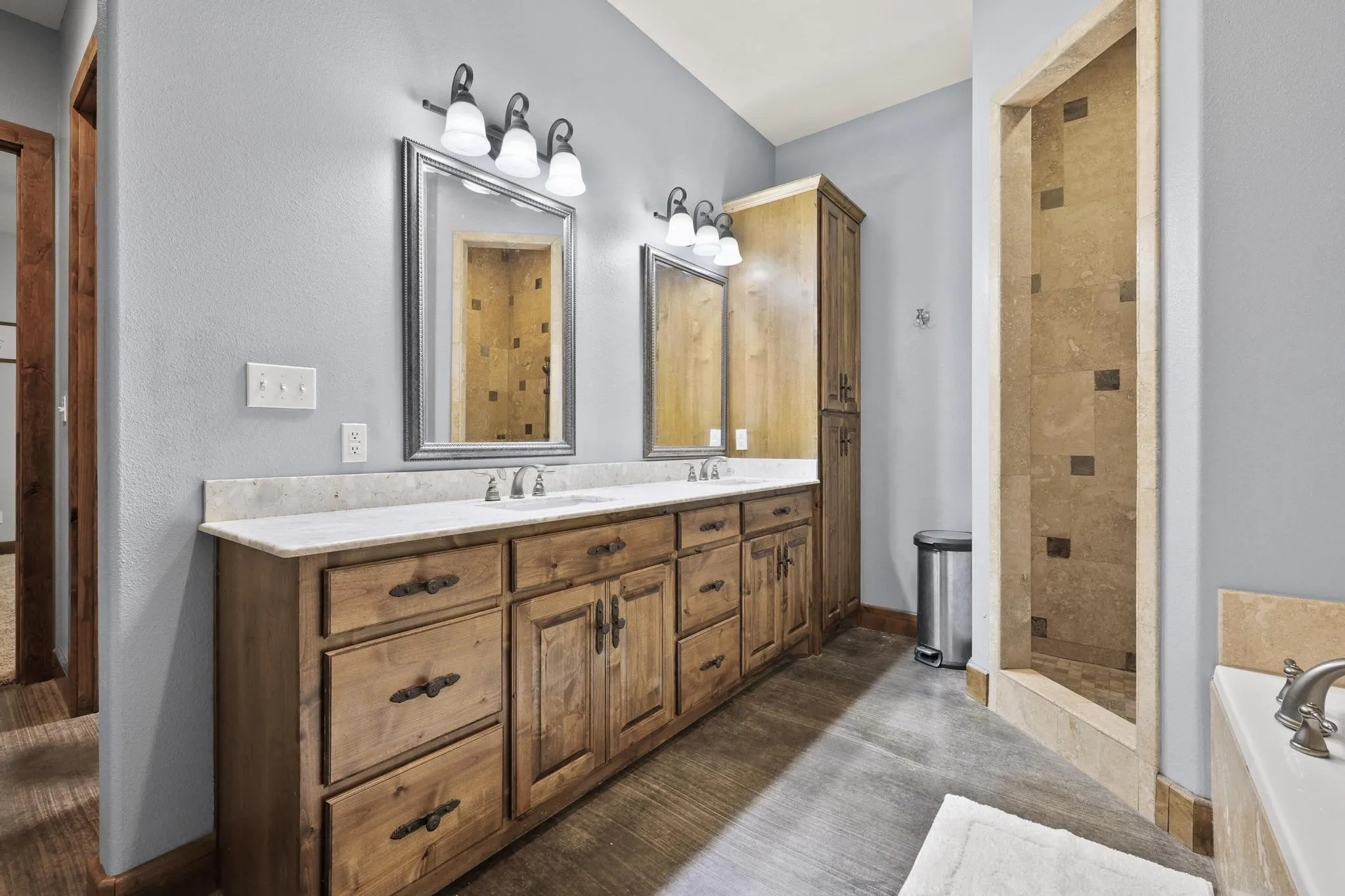 Single Family Residence For Sale in Hunt County , 7106 County Road 4729 2, Commerce, Texas 75428, 4 Bedroom, 3 Bathroom, Garage spaces, 3,070 Sqft, built in 2012, mls#21342336, Real Estate Agent in Commerce, Homes For Sale in Hunt county, Homes For Sale in Commerce, Realtor in Commerce Texas, Real Estate Brokerage Independent Realty Texas, Luminita Cordes Realtor