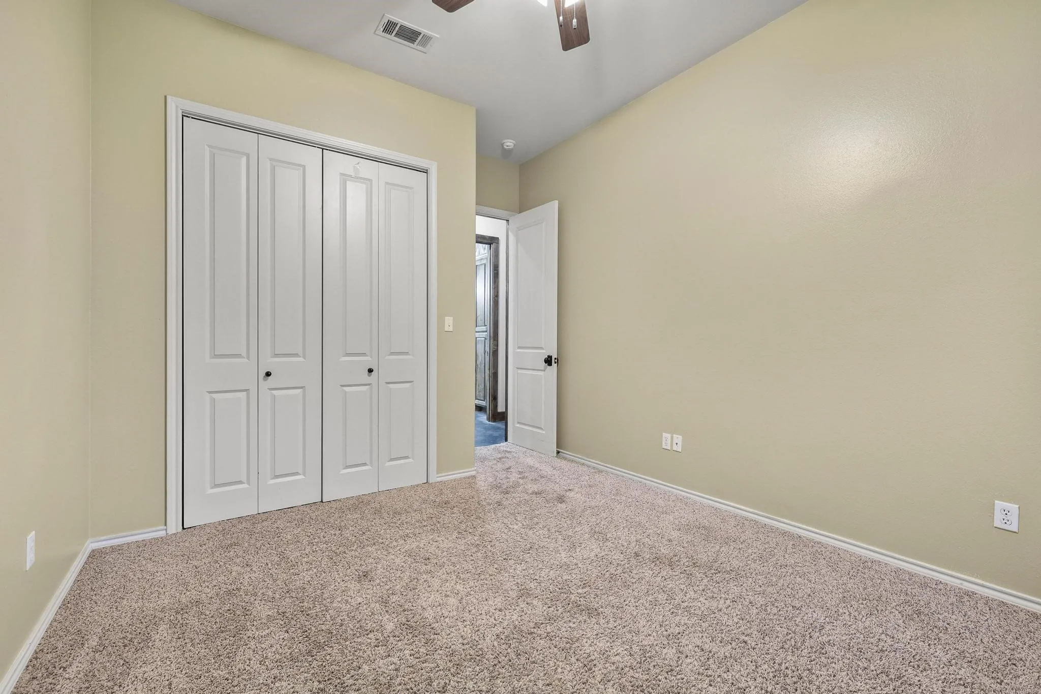 Single Family Residence For Sale in Hunt County , 7106 County Road 4729 2, Commerce, Texas 75428, 4 Bedroom, 3 Bathroom, Garage spaces, 3,070 Sqft, built in 2012, mls#21342336, Real Estate Agent in Commerce, Homes For Sale in Hunt county, Homes For Sale in Commerce, Realtor in Commerce Texas, Real Estate Brokerage Independent Realty Texas, Luminita Cordes Realtor