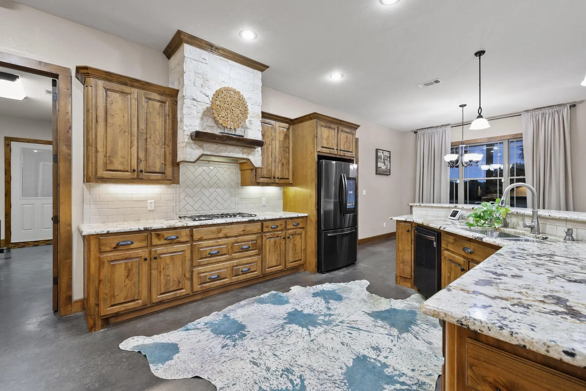 Single Family Residence For Sale in Hunt County , 7106 County Road 4729 2, Commerce, Texas 75428, 4 Bedroom, 3 Bathroom, Garage spaces, 3,070 Sqft, built in 2012, mls#21342336, Real Estate Agent in Commerce, Homes For Sale in Hunt county, Homes For Sale in Commerce, Realtor in Commerce Texas, Real Estate Brokerage Independent Realty Texas, Luminita Cordes Realtor